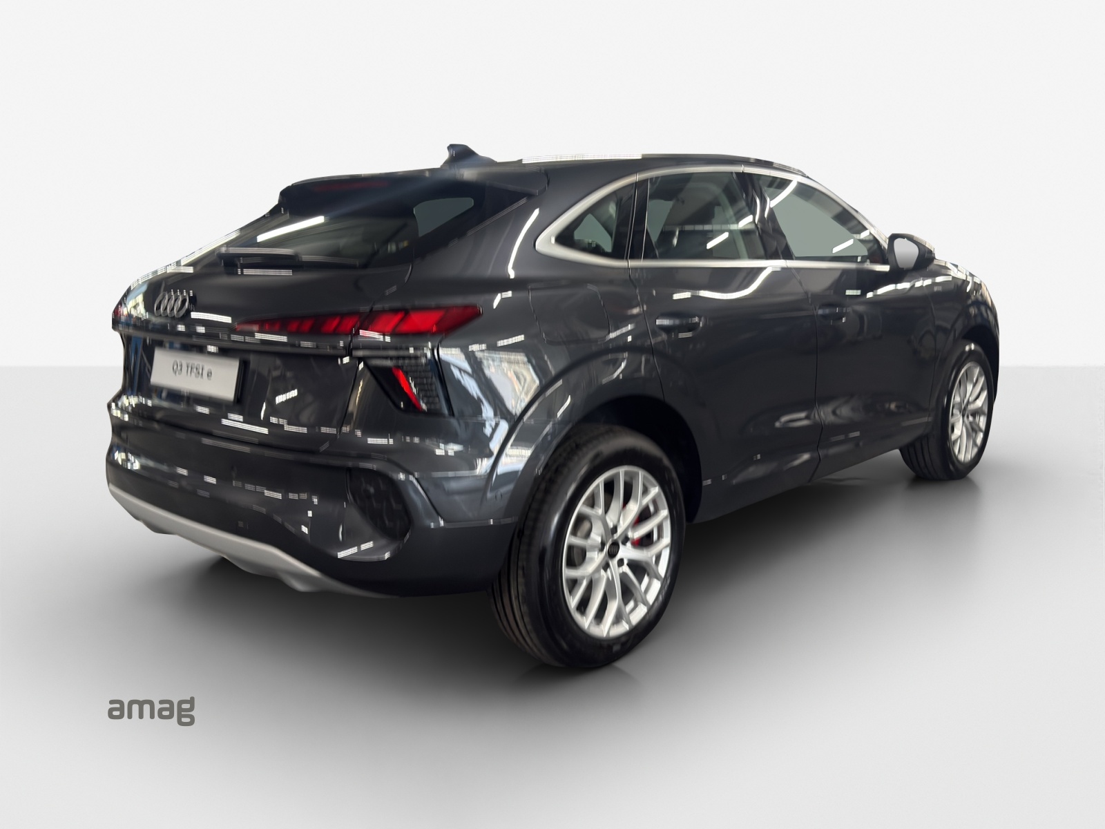 AUDI Q3 Sportback e-hybrid 200 kW S tronig-image-4