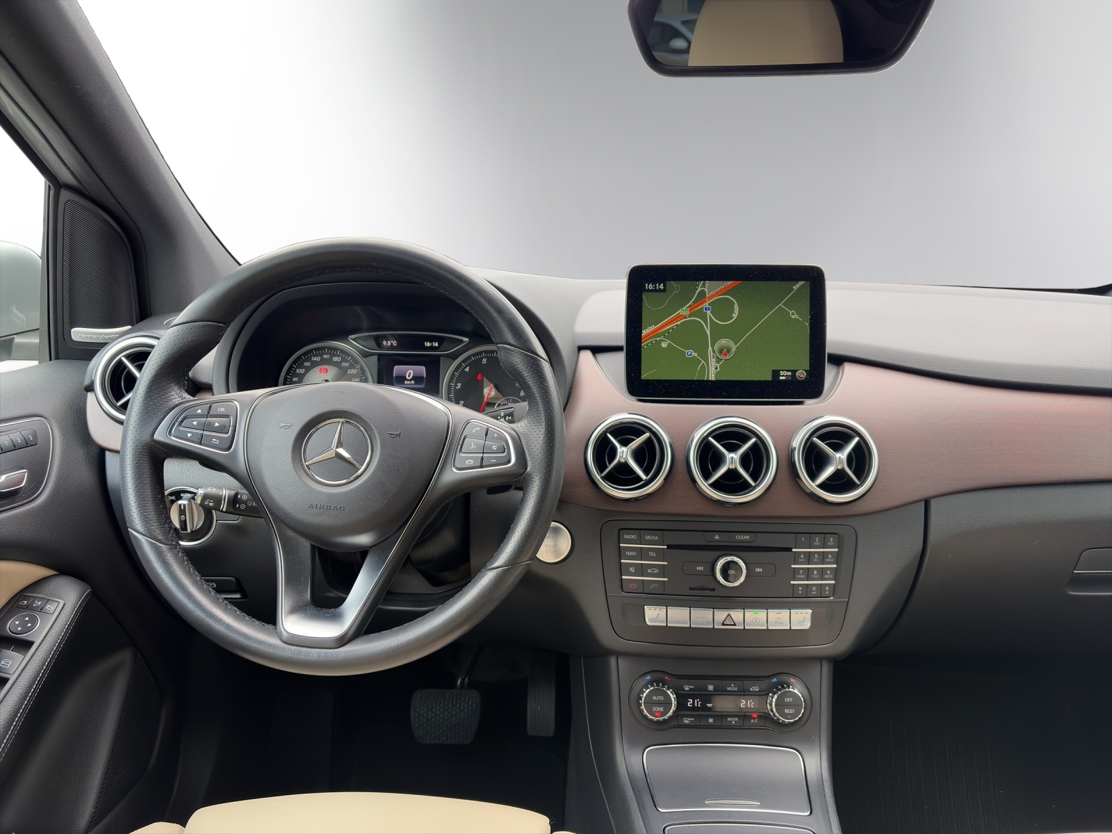 Image MERCEDES-BENZ B-250 B 250 Urban 4Matic