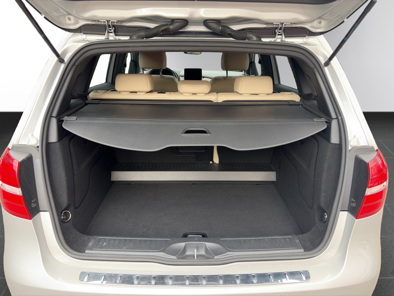 Image MERCEDES-BENZ B-250 B 250 Urban 4Matic