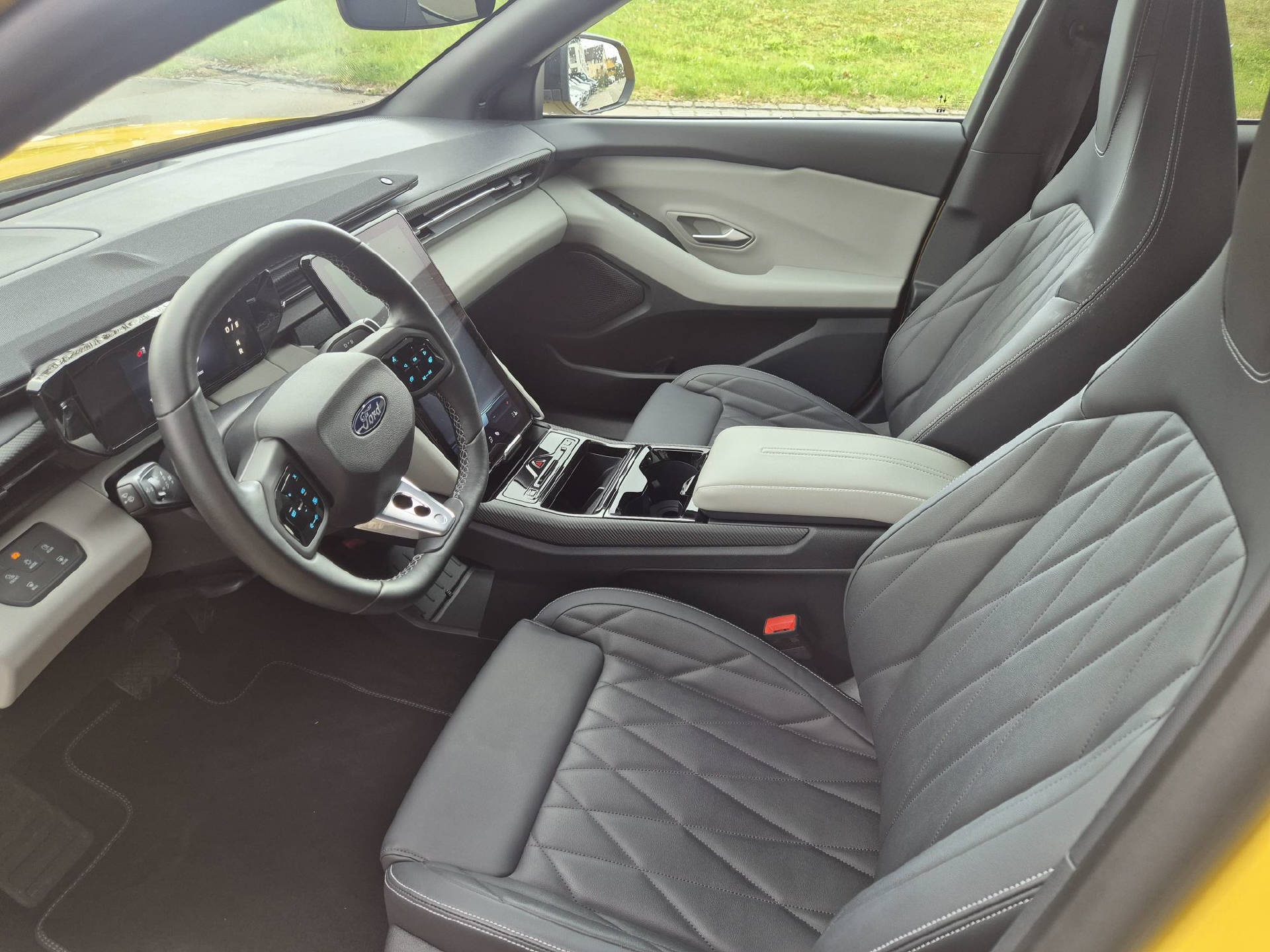 FORD Capri Extended Range Premium AWD 340 PS 79 kWh-image-8