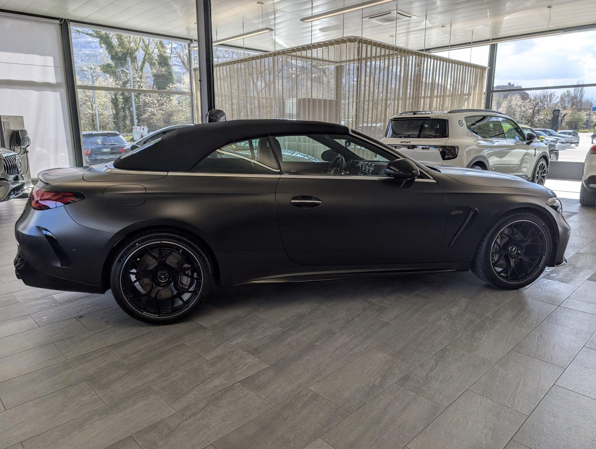 MERCEDES-BENZ CLE 53 AMG 4matic+ Cabriolet-image-6