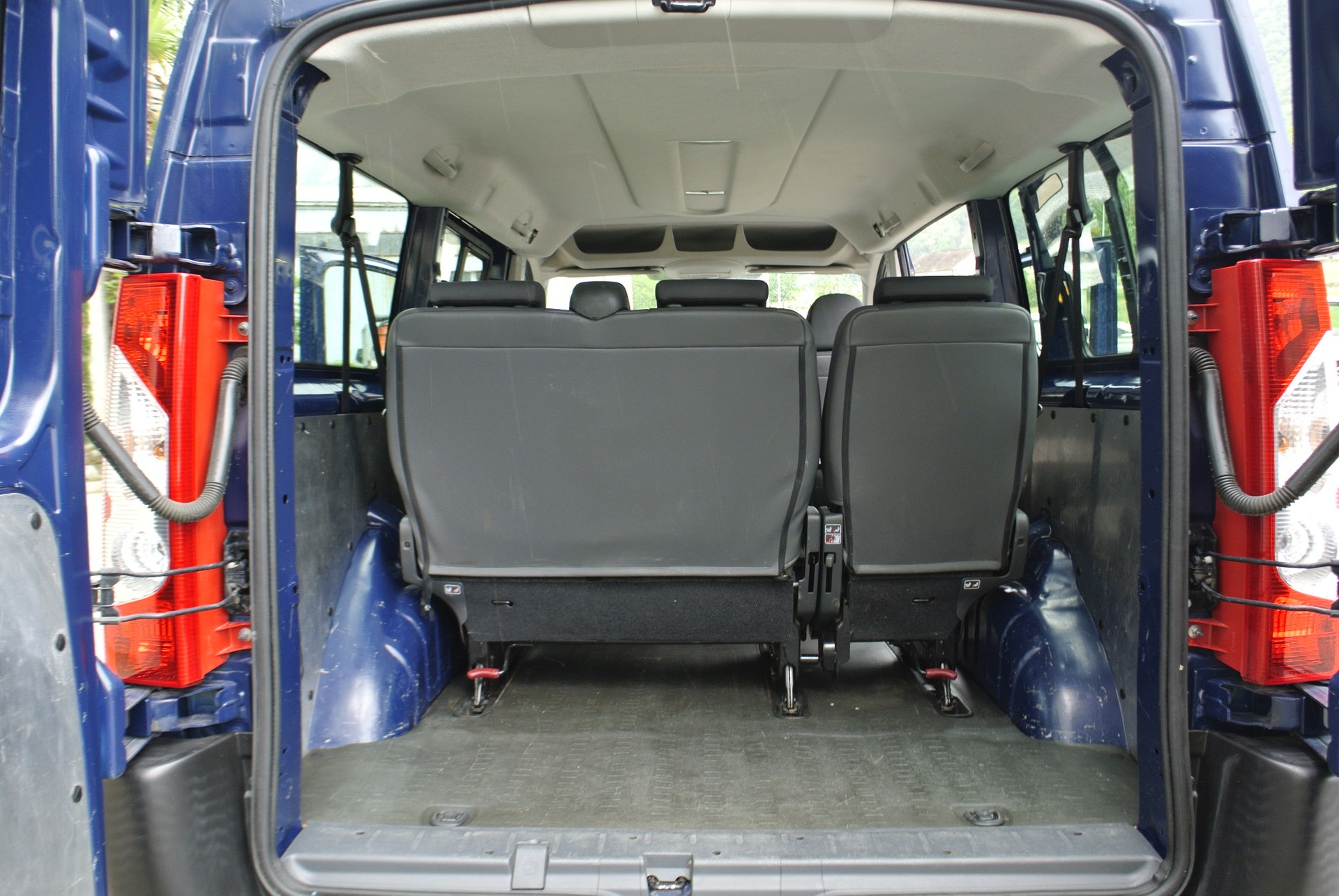 CITROEN Jumpy 2.0 HDi L2H1 Attraction-image-22