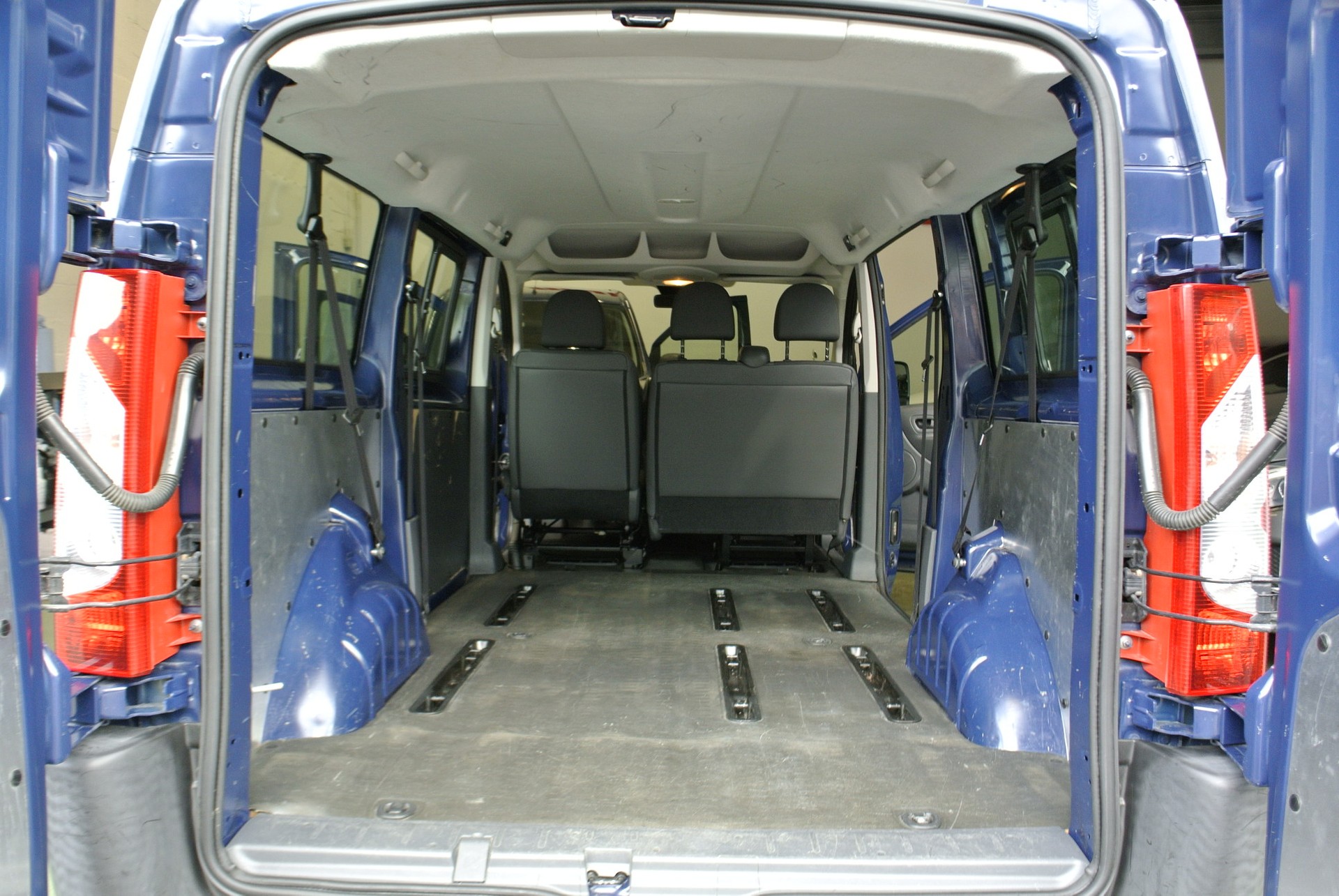 CITROEN Jumpy 2.0 HDi L2H1 Attraction-image-29