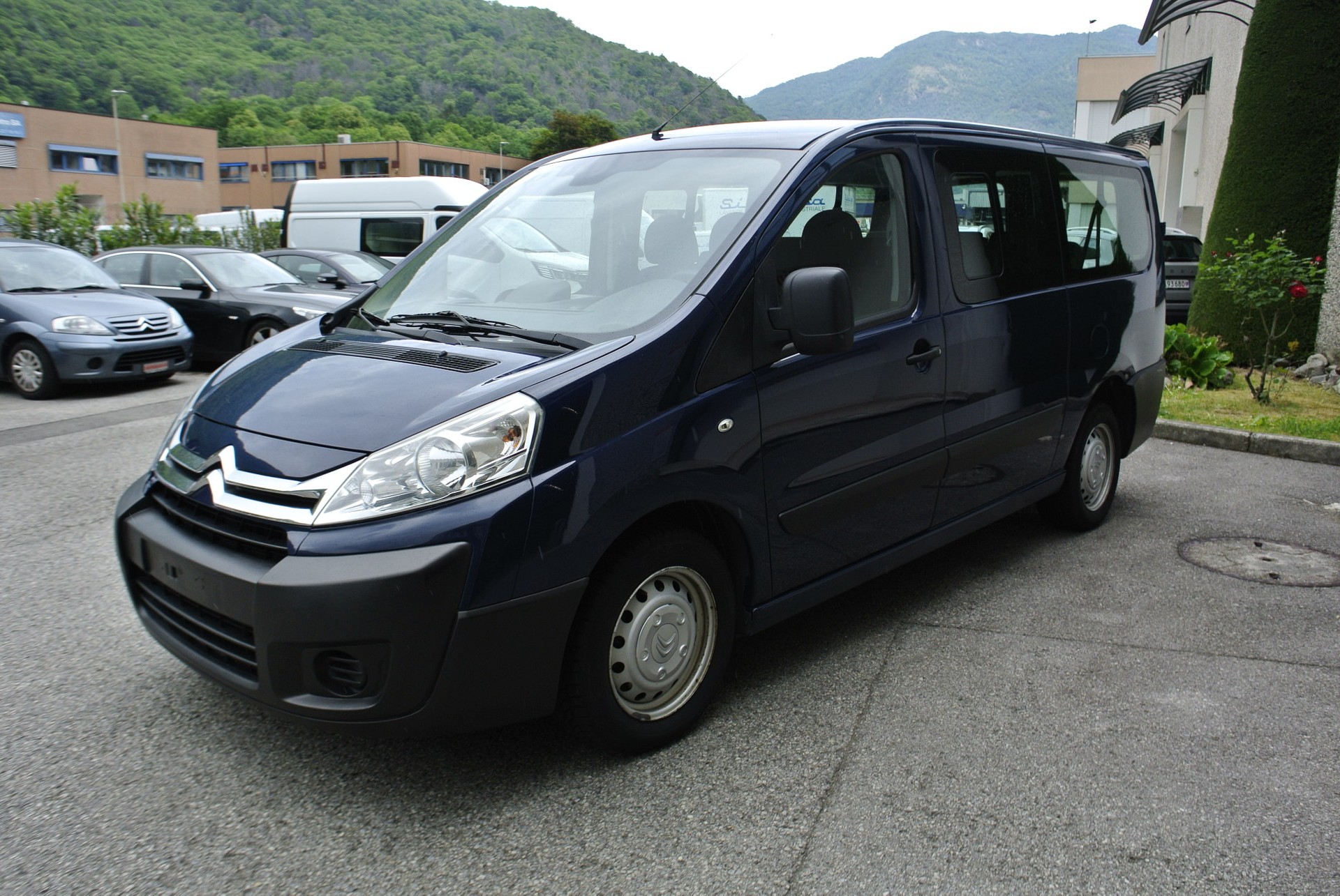 CITROEN Jumpy 2.0 HDi L2H1 Attraction-image-9