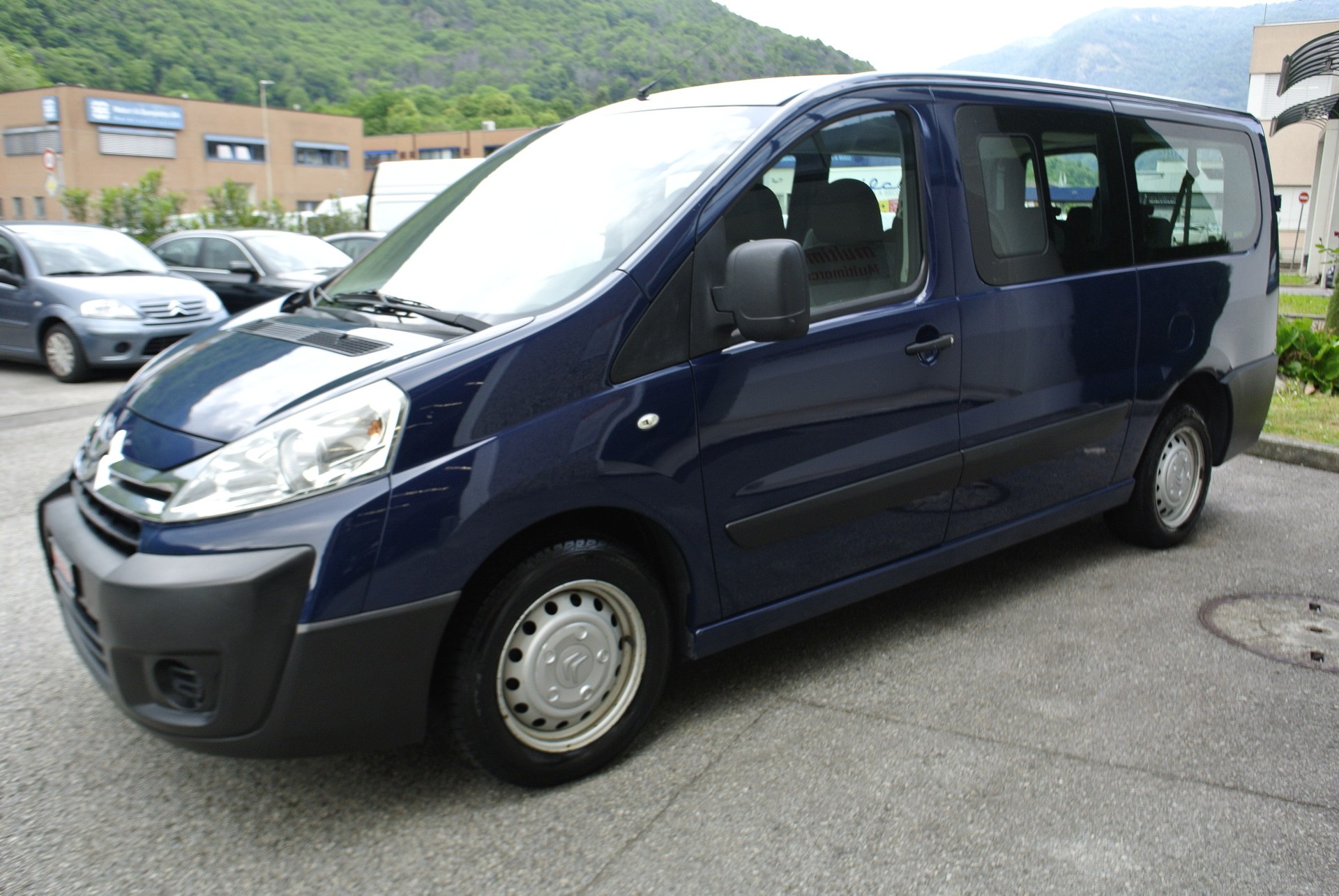 CITROEN Jumpy 2.0 HDi L2H1 Attraction-image-2