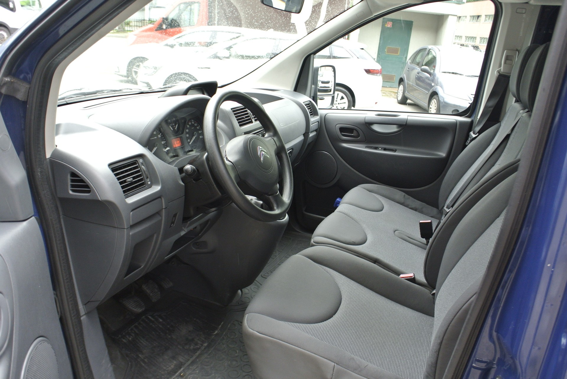 CITROEN Jumpy 2.0 HDi L2H1 Attraction-image-13