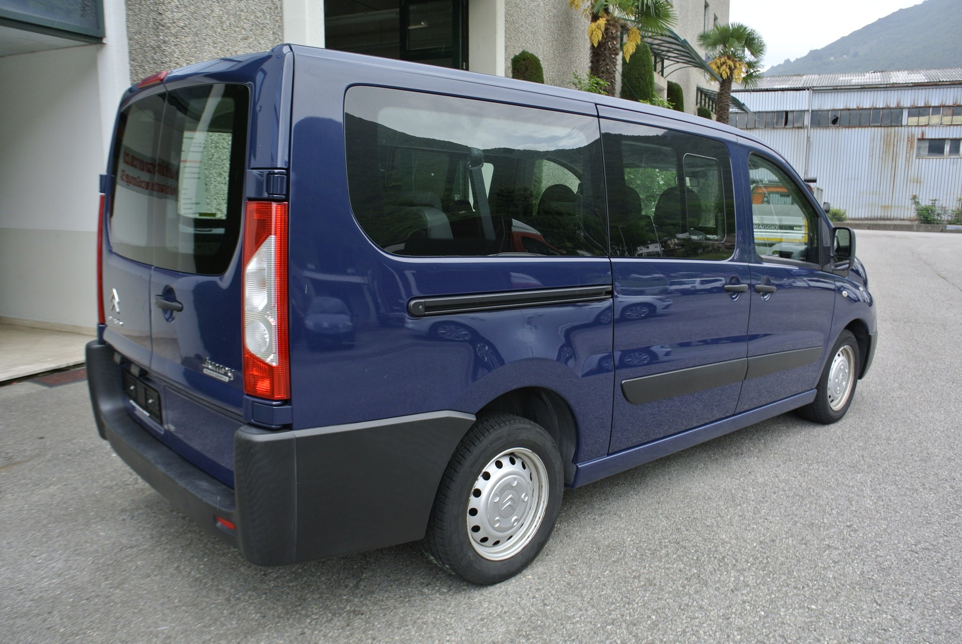 CITROEN Jumpy 2.0 HDi L2H1 Attraction-image-4