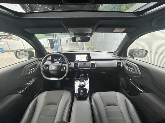 TOYOTA Urban Cr.61kWh Prem. AWD-image-5