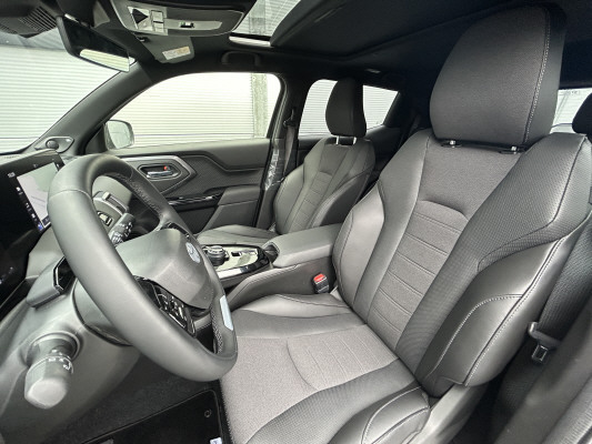 TOYOTA Urban Cr.61kWh Prem. AWD-image-6