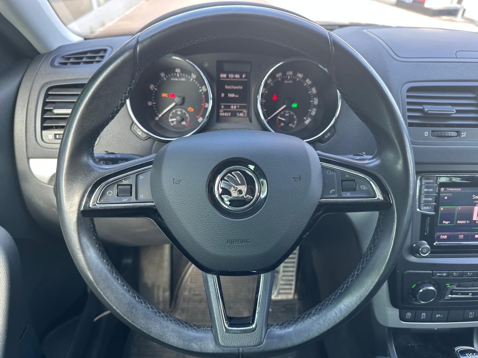 SKODA Yeti 1.2 TSI Ambition 4x2 DSG-image-16