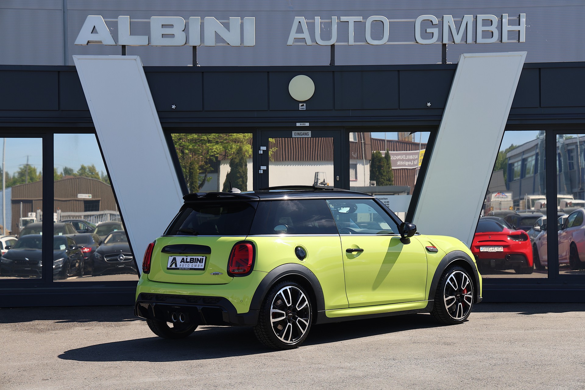 MINI Cooper John Cooper Works Steptronic-image-2