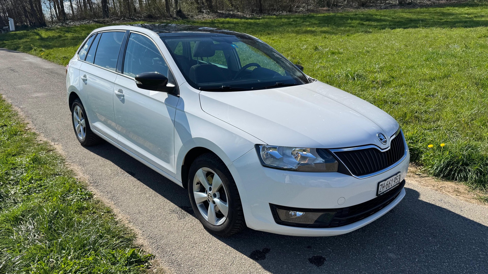 SKODA Rapid Spaceback 1.2 TSI Ambition-image-0