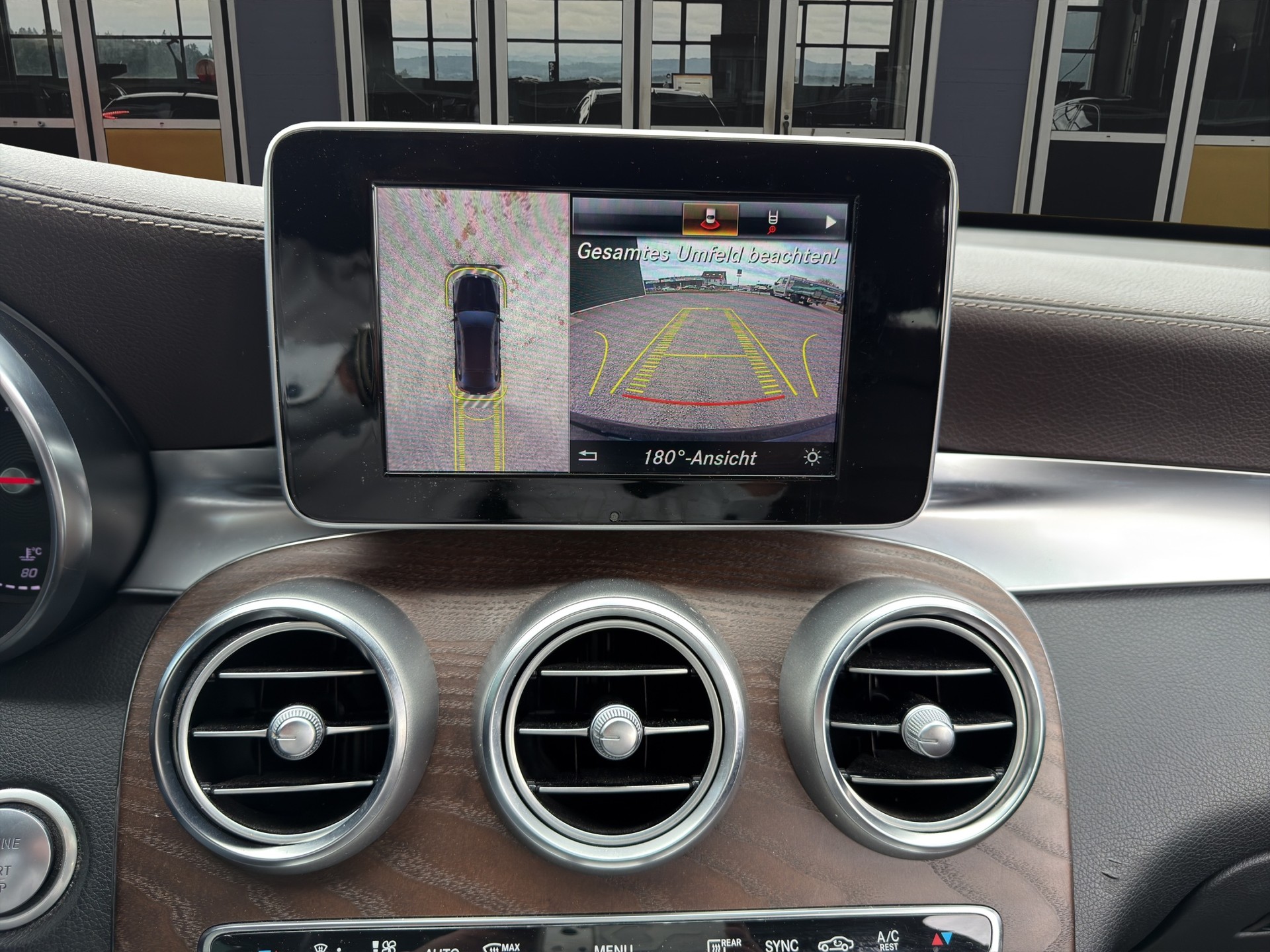 MERCEDES-BENZ GLC 250 d AMG Line 4m Coupé-image-14