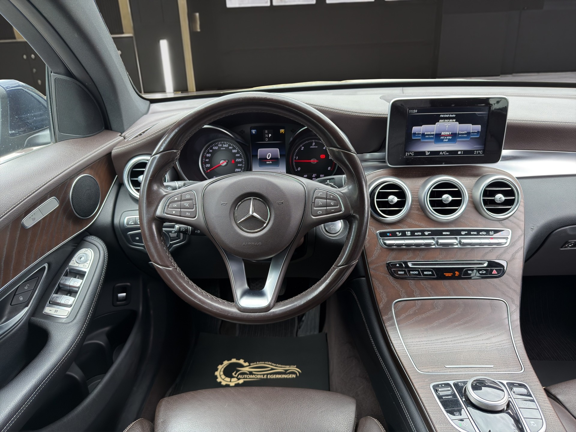 MERCEDES-BENZ GLC 250 d AMG Line 4m Coupé-image-11