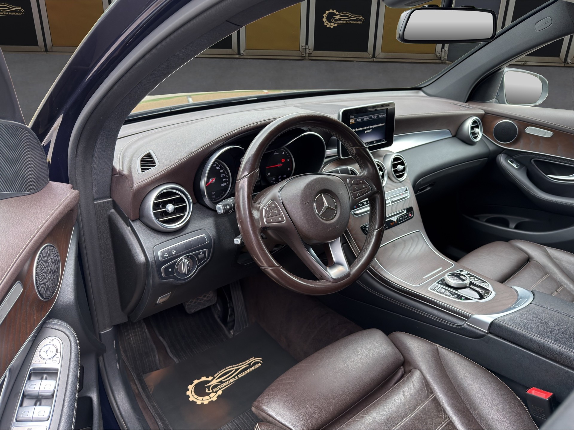 MERCEDES-BENZ GLC 250 d AMG Line 4m Coupé-image-8