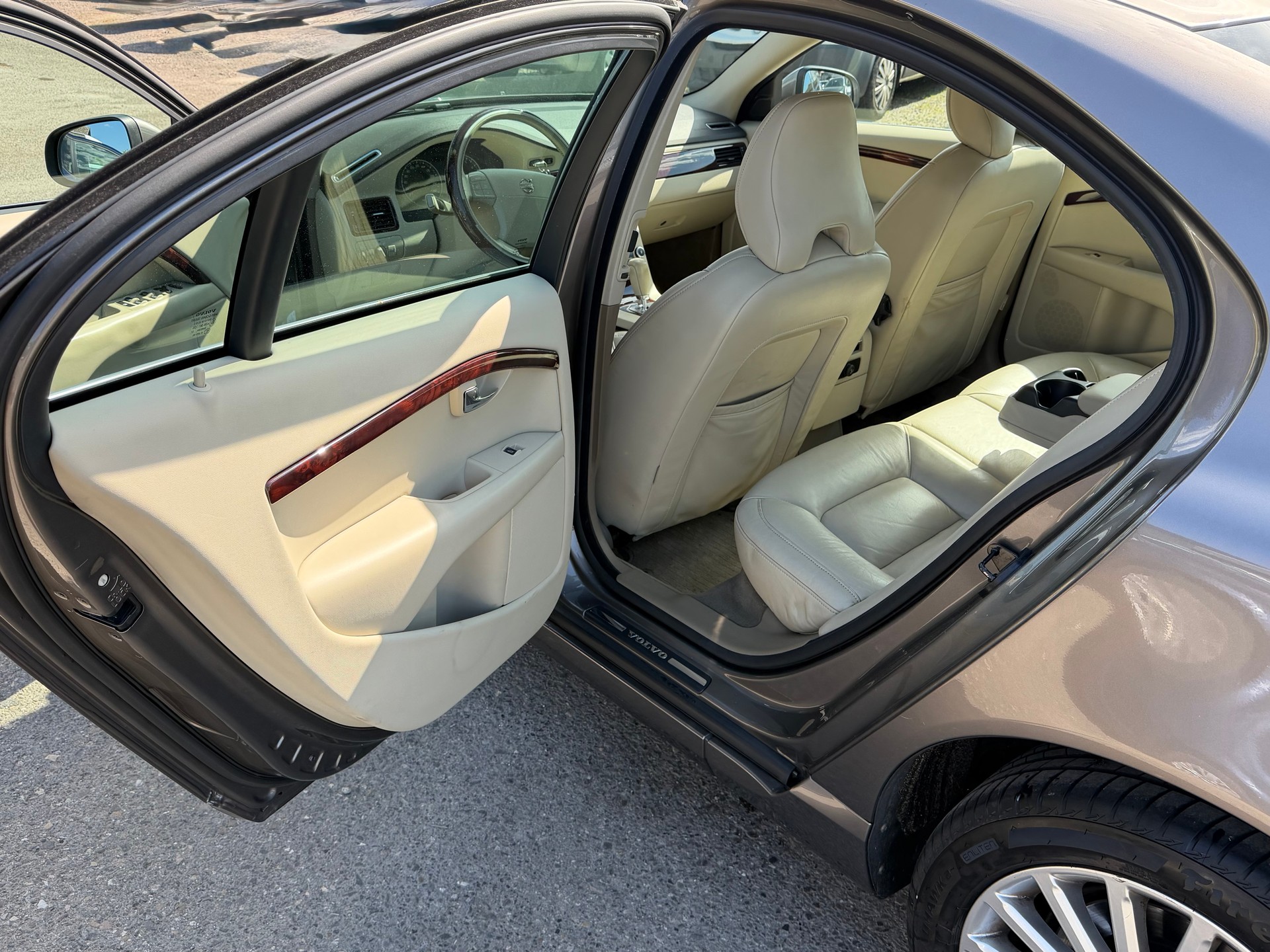 VOLVO S80 3.2 AWD Executive Geartronic-image-11