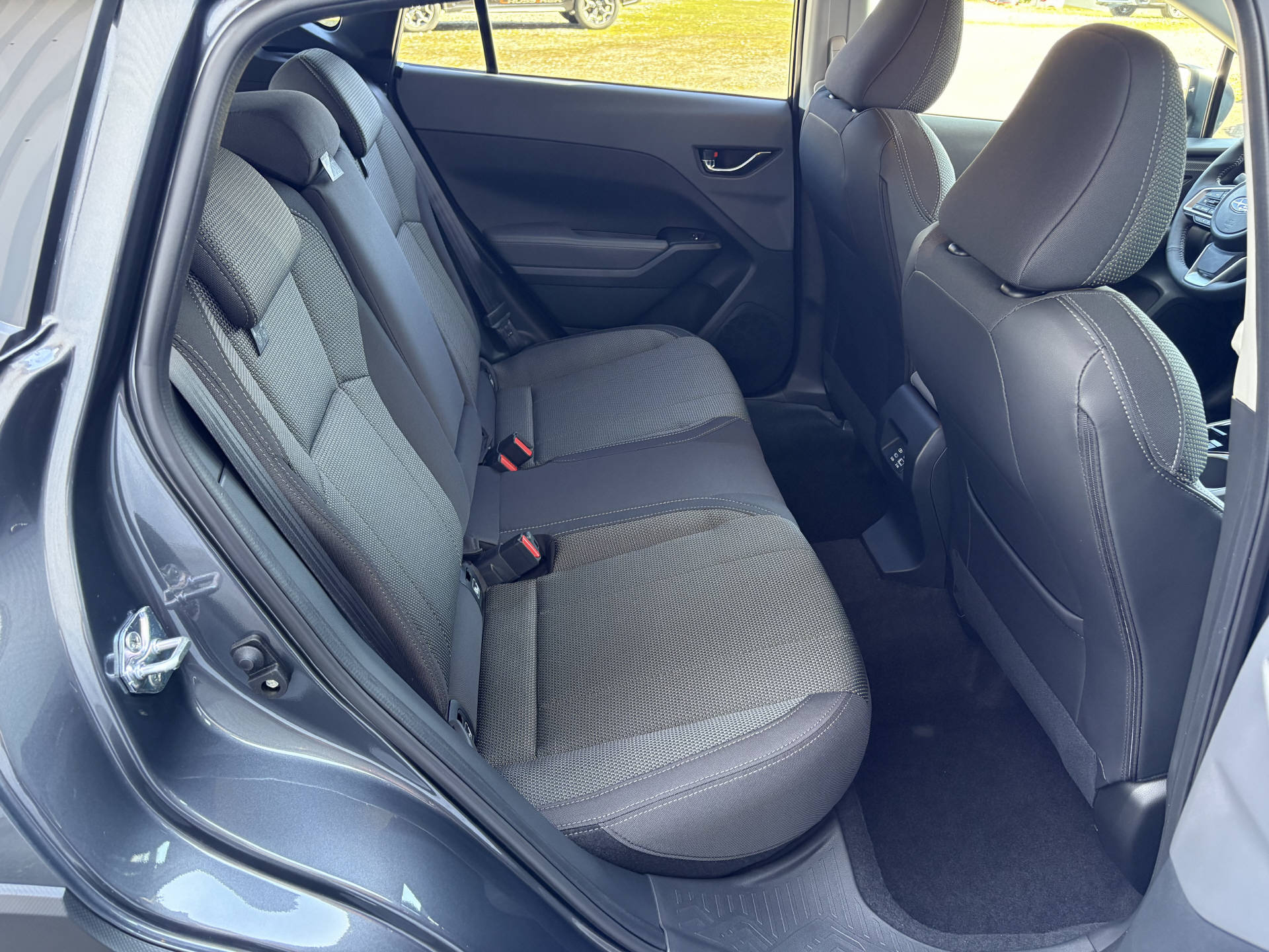 SUBARU Crosstrek 2.0i e-Boxer Swiss Plus-image-5