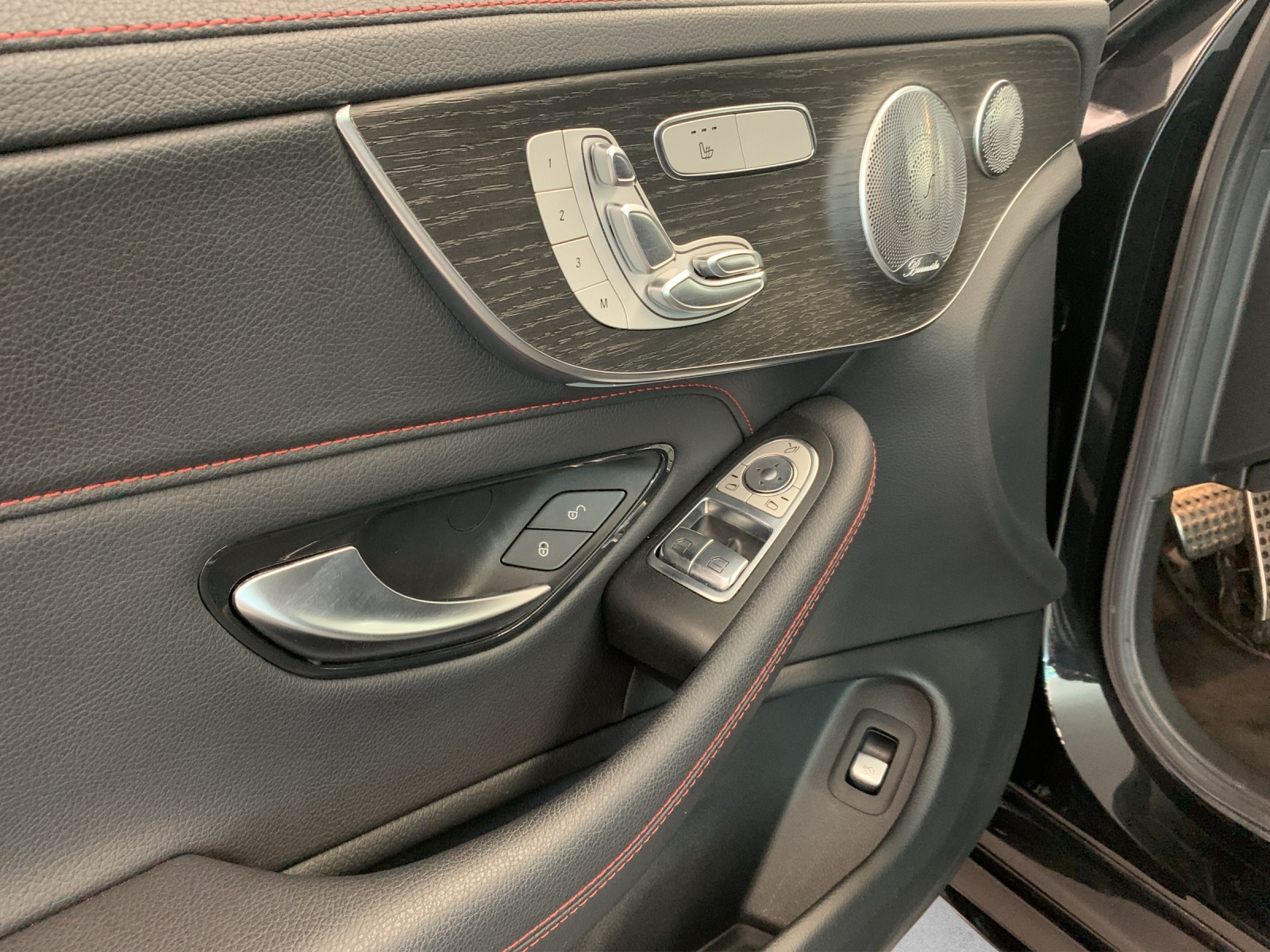MERCEDES-BENZ C 43 AMG 4Matic-image-11