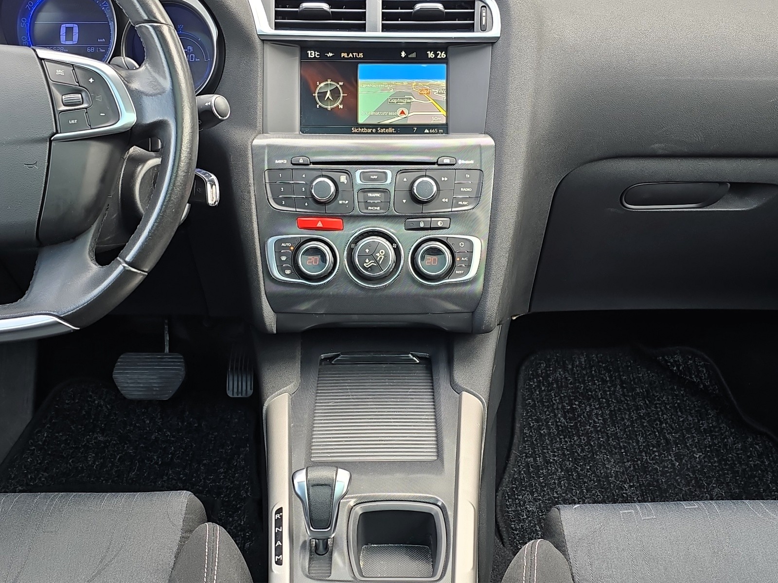 CITROEN C4 1.6 e-HDi ETG6-image-12