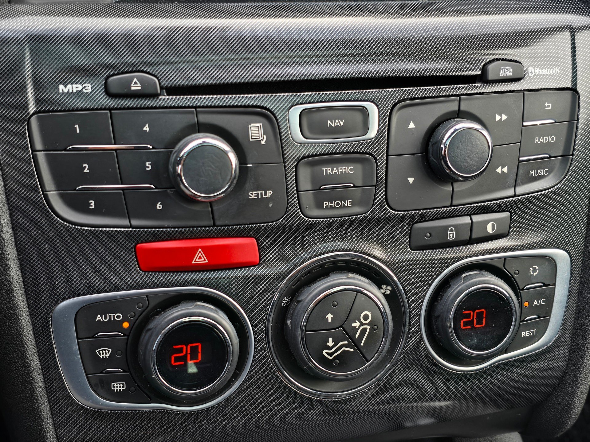 CITROEN C4 1.6 e-HDi ETG6-image-16