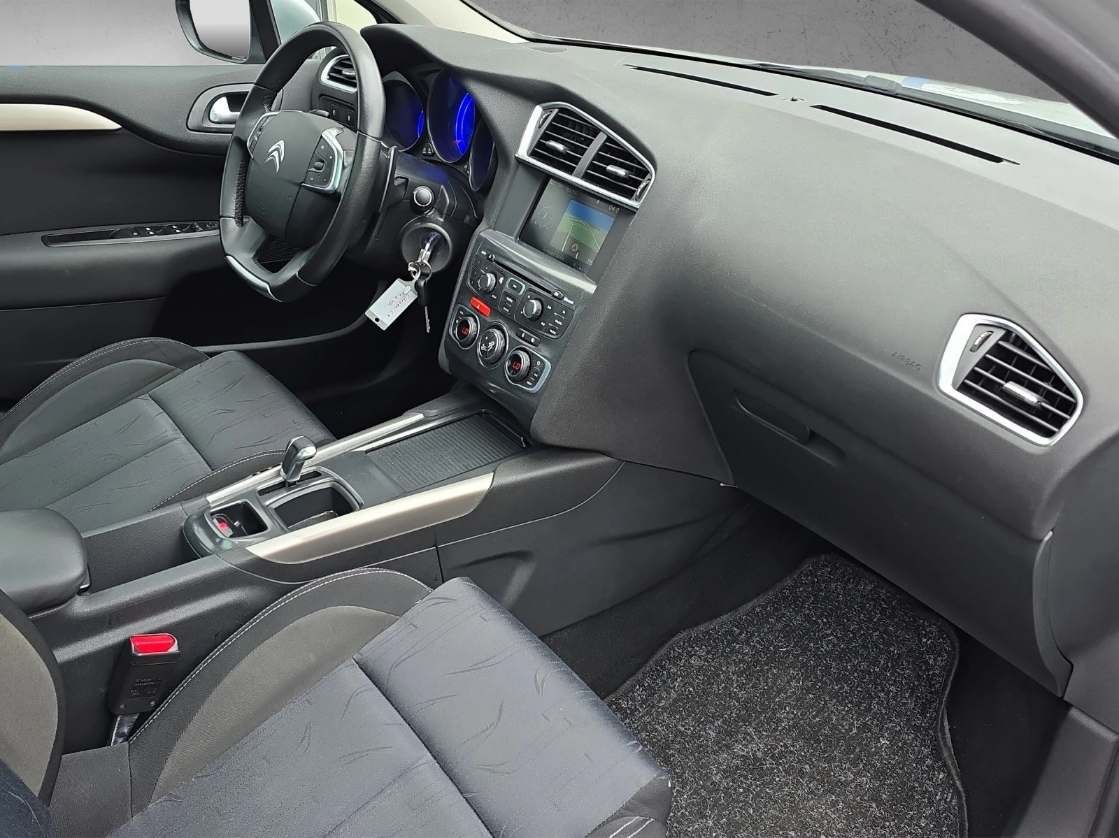 CITROEN C4 1.6 e-HDi ETG6-image-10