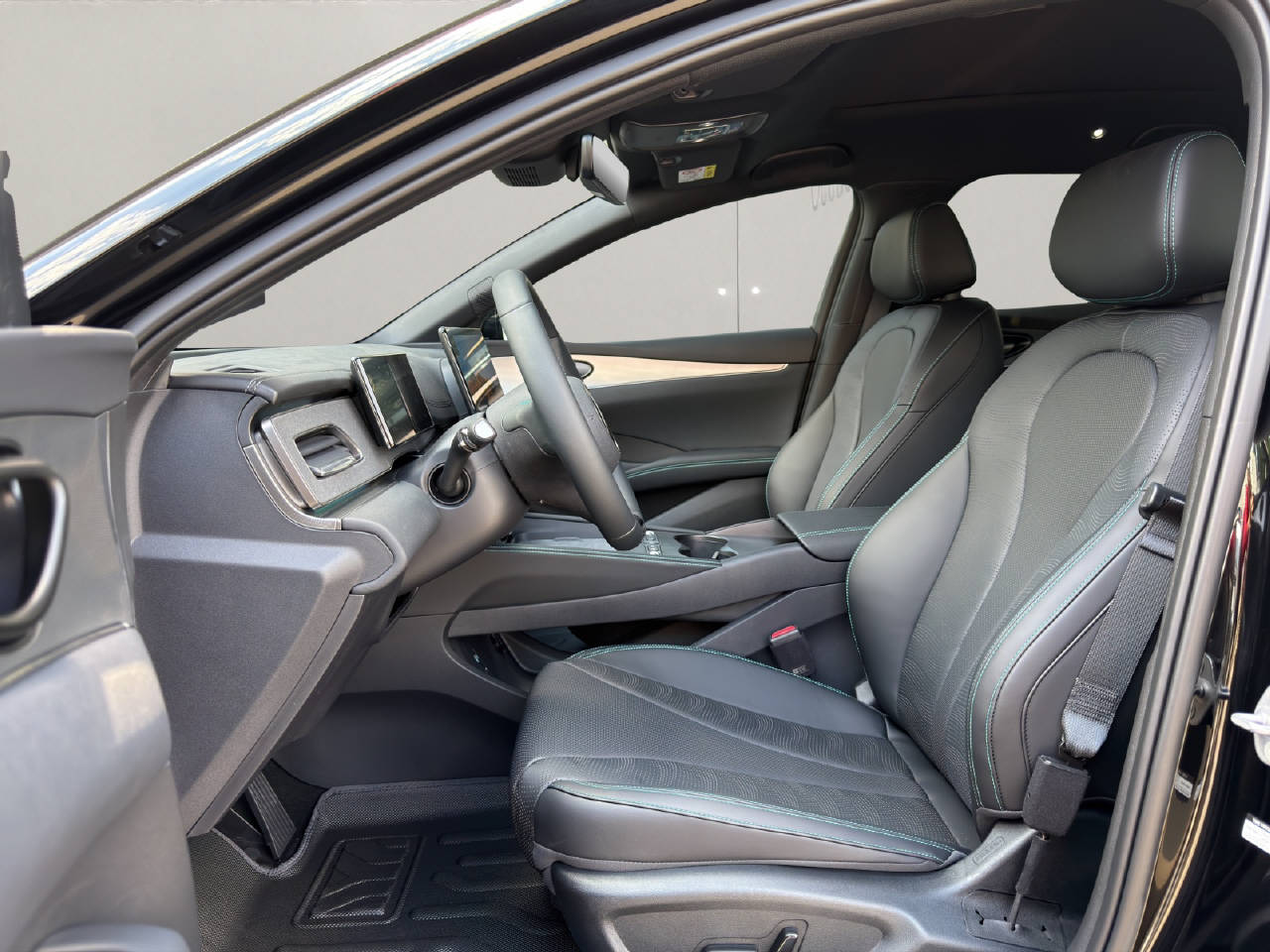 BYD Seal 6 DM-i Comfort-showroom-element-3