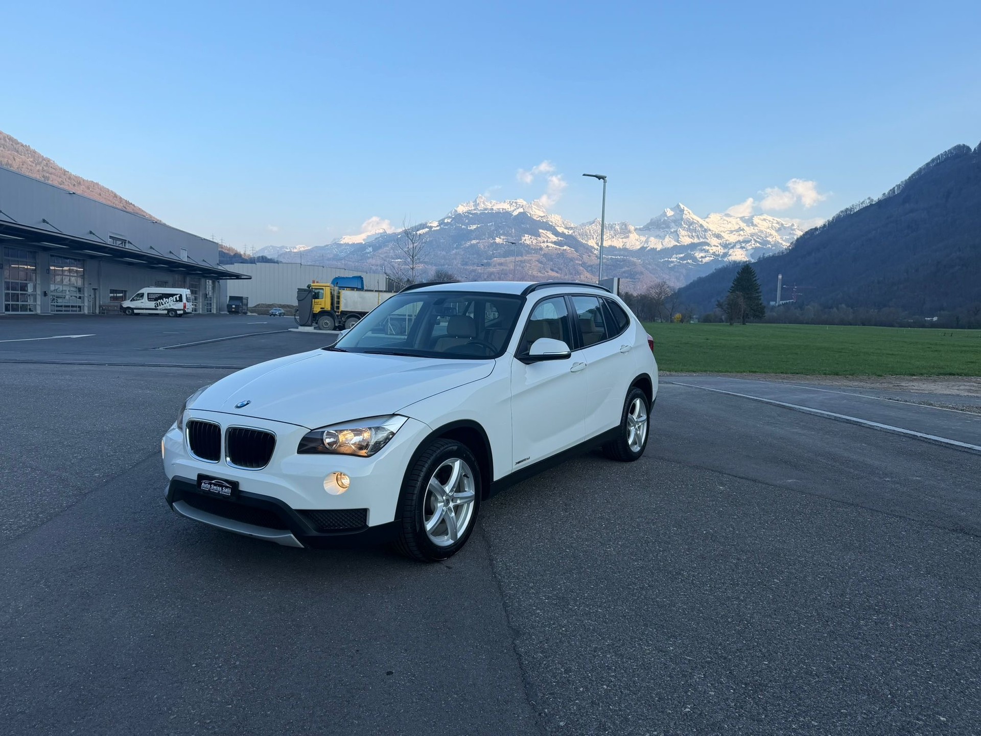 BMW X1 xDrive 18d-image-1