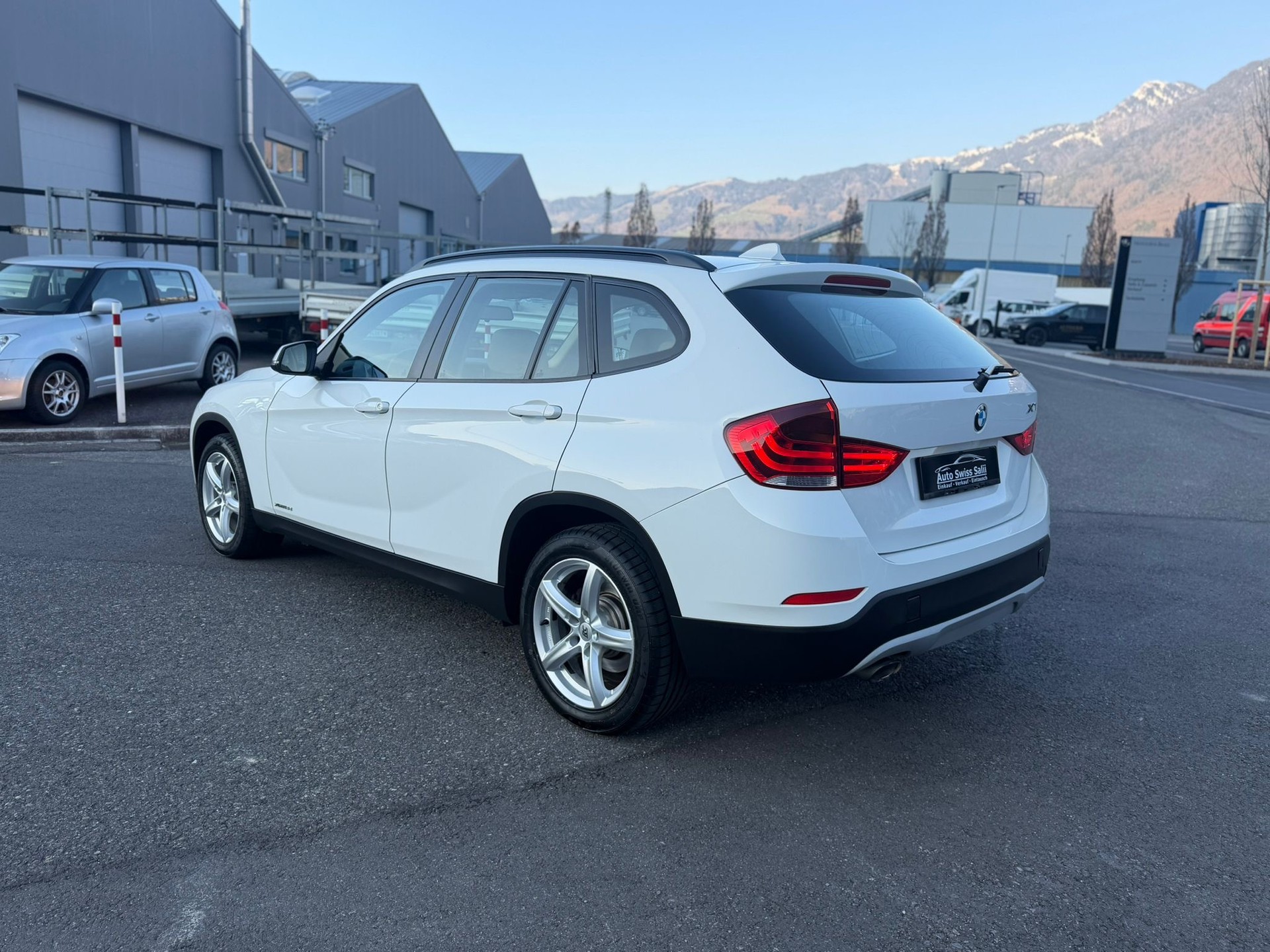 BMW X1 xDrive 18d-image-4