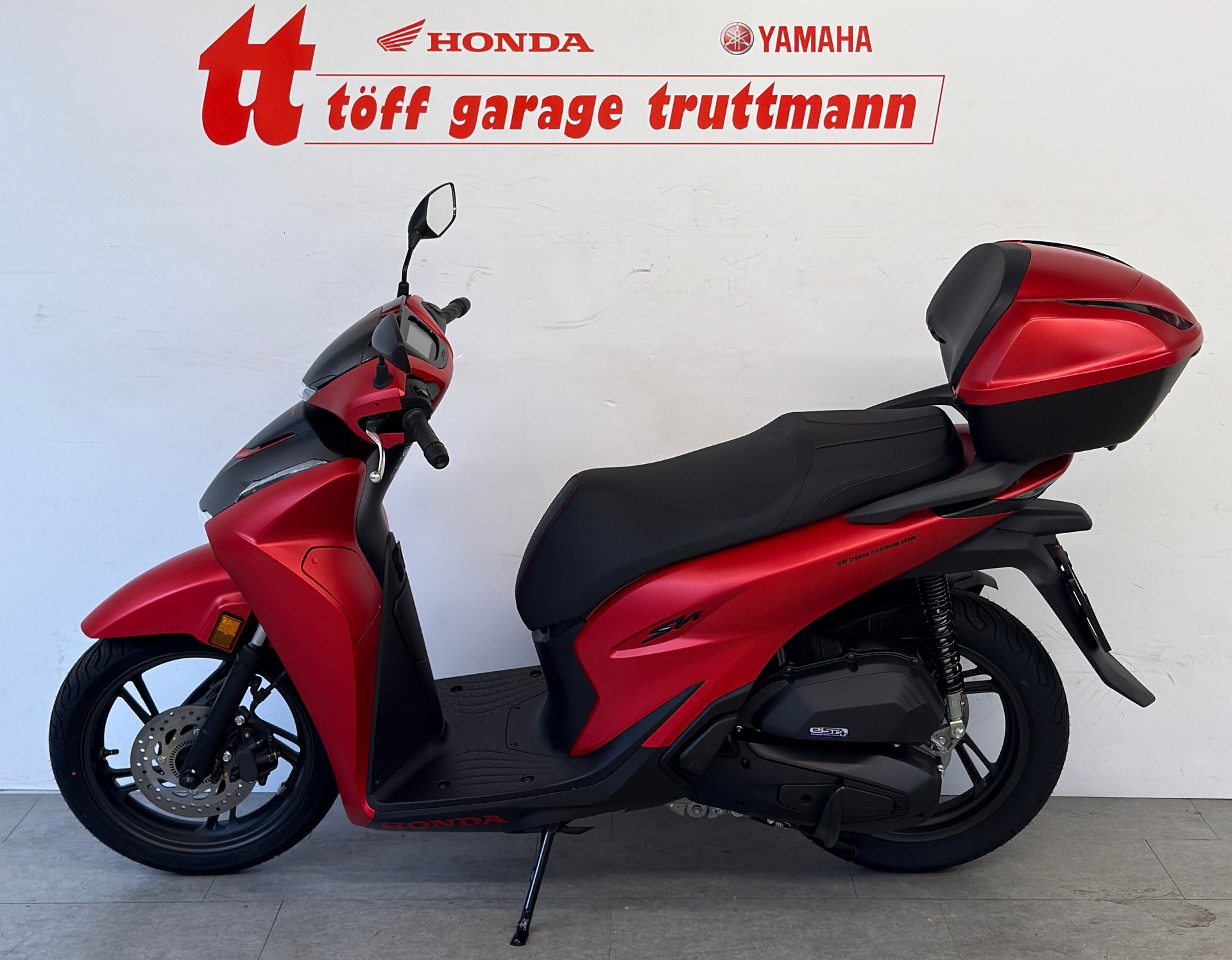 HONDA SH 125 Sporty-showroom-element-1
