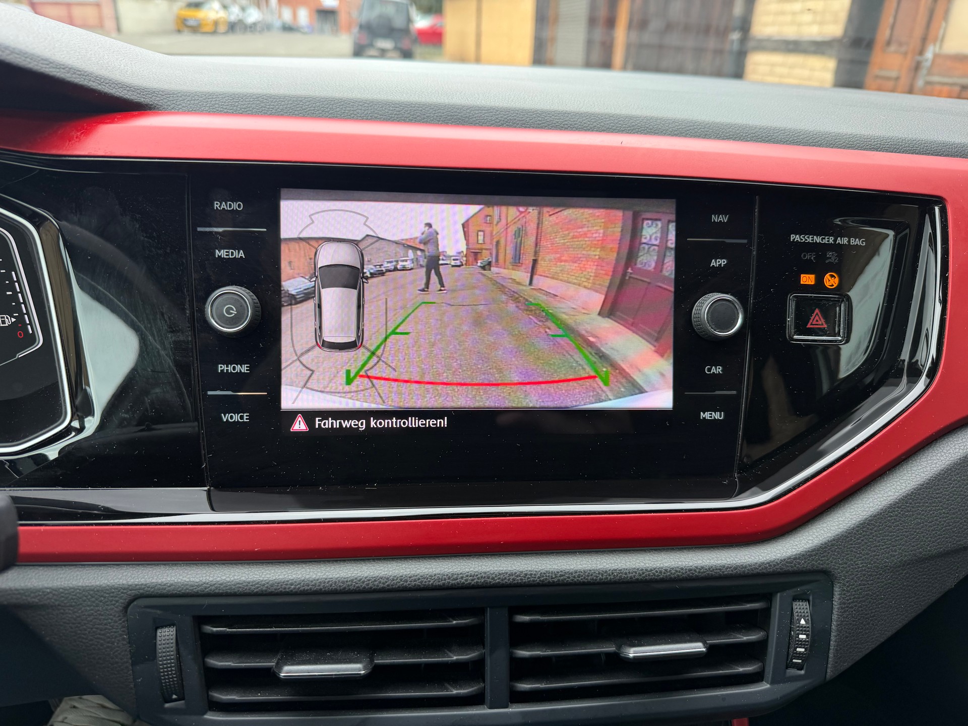 VW Polo 2.0 TSI GTI DSG-image-12