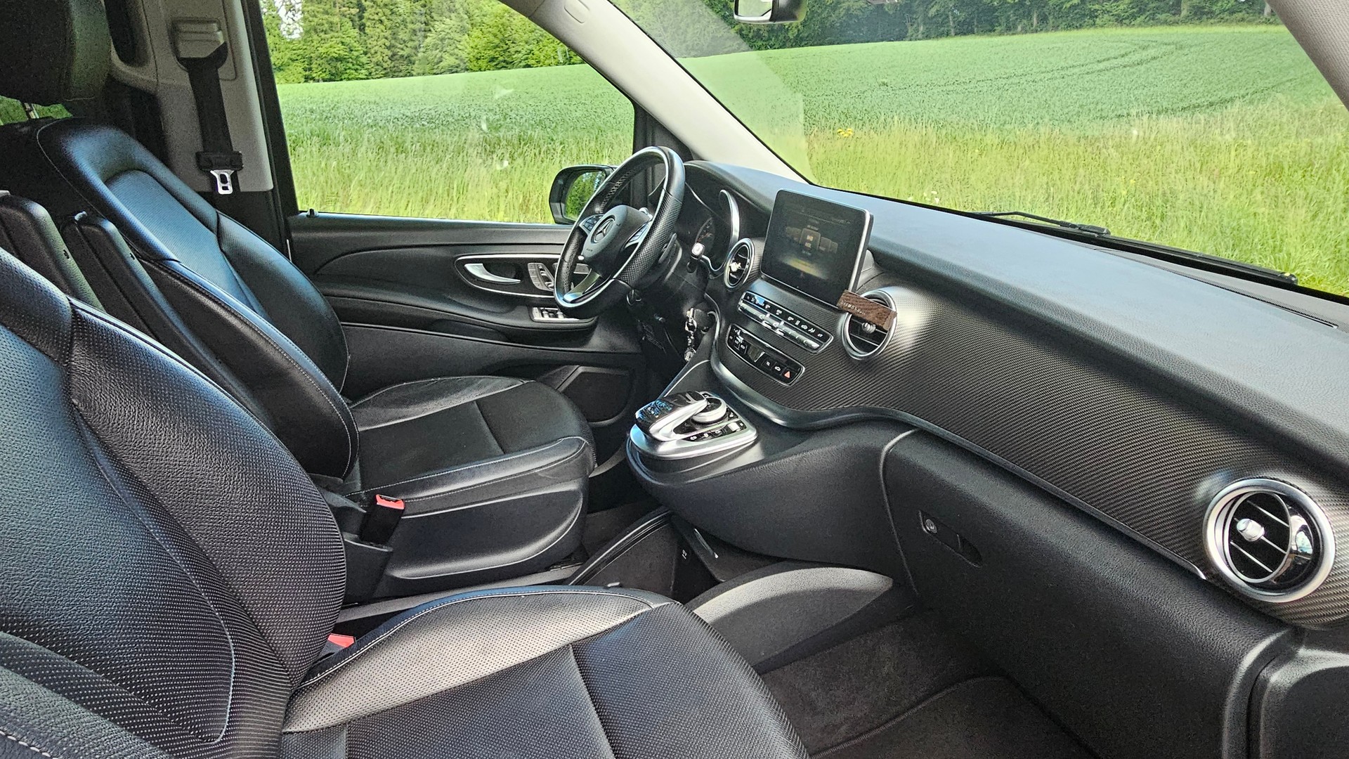 MERCEDES-BENZ 4MATIC AMG line-image-1