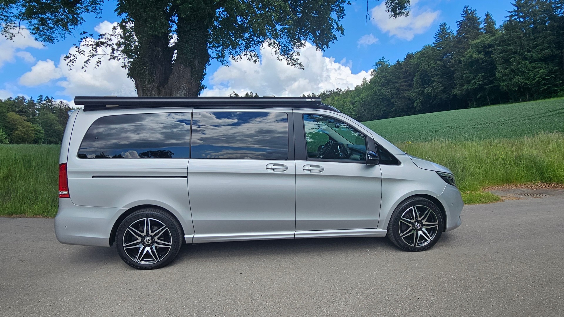 MERCEDES-BENZ 4MATIC AMG line