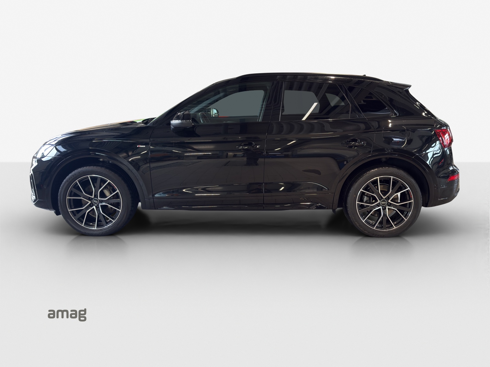 AUDI Q5 50 TFSI e PHEV S line quattro S-tronic-image-1