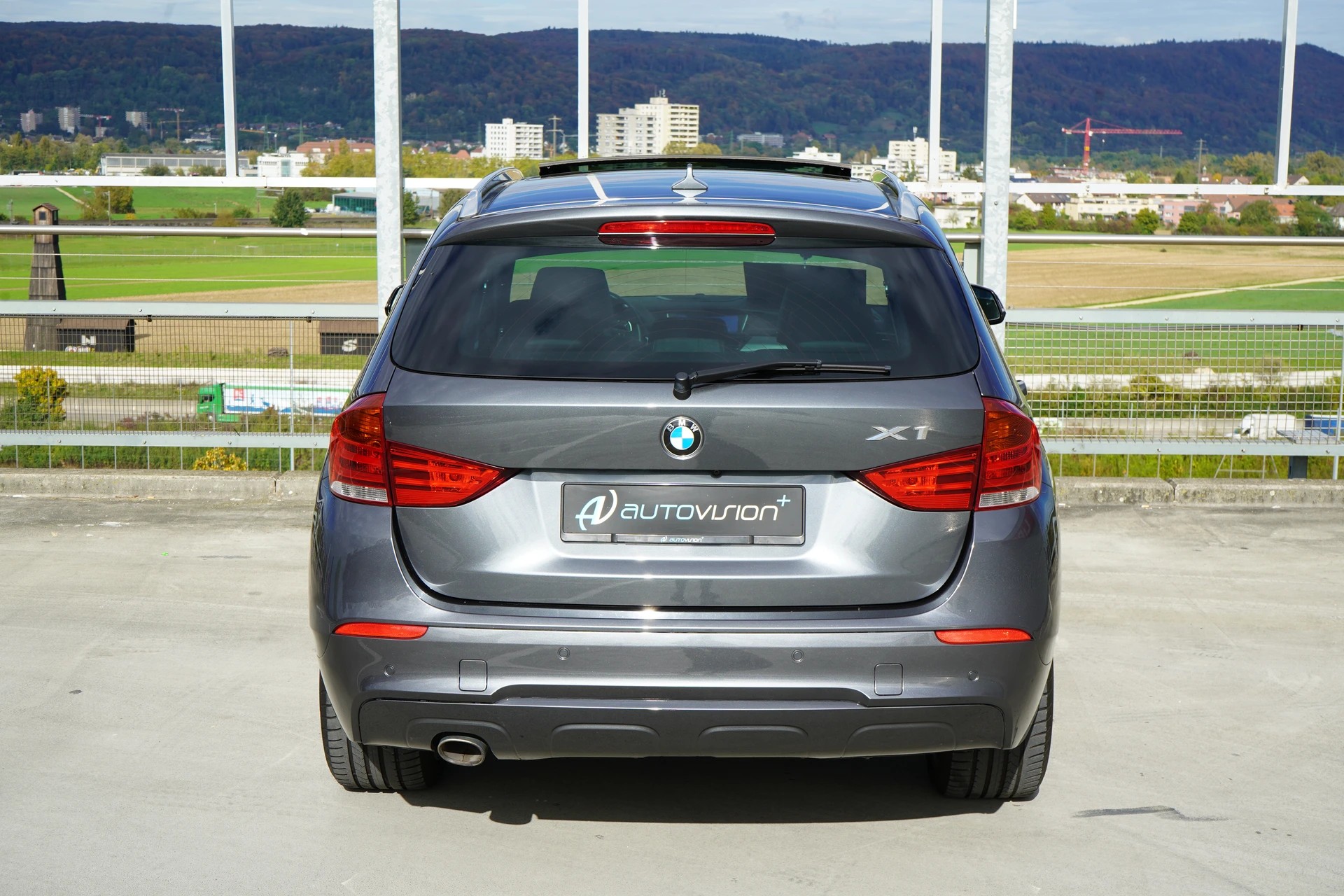 BMW X1 xDRIVE 25d STEPTRONIC M SPORT PLUS l 218 PS-image-13