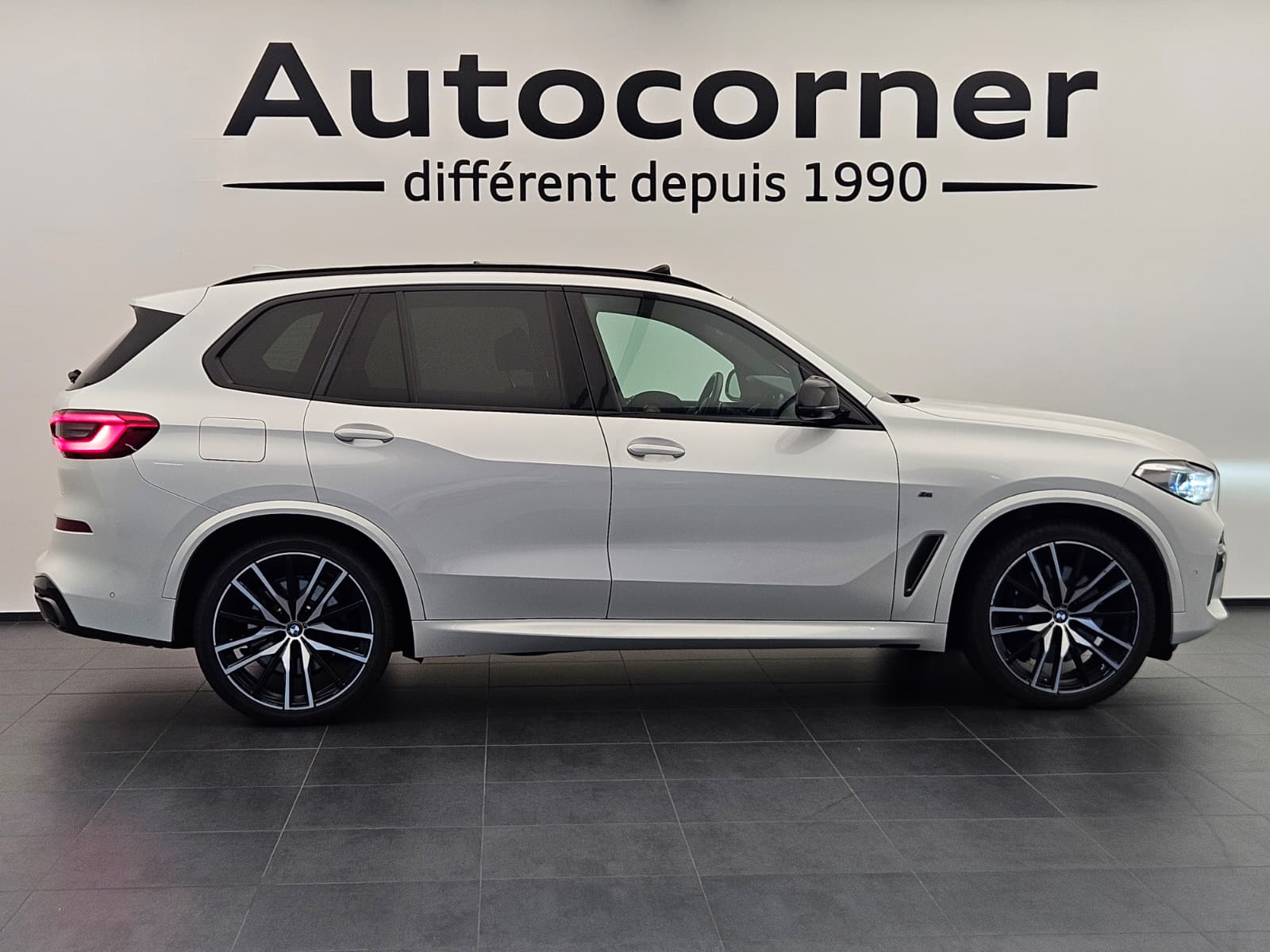 BMW X5 xDrive M50d Steptronic-image-5