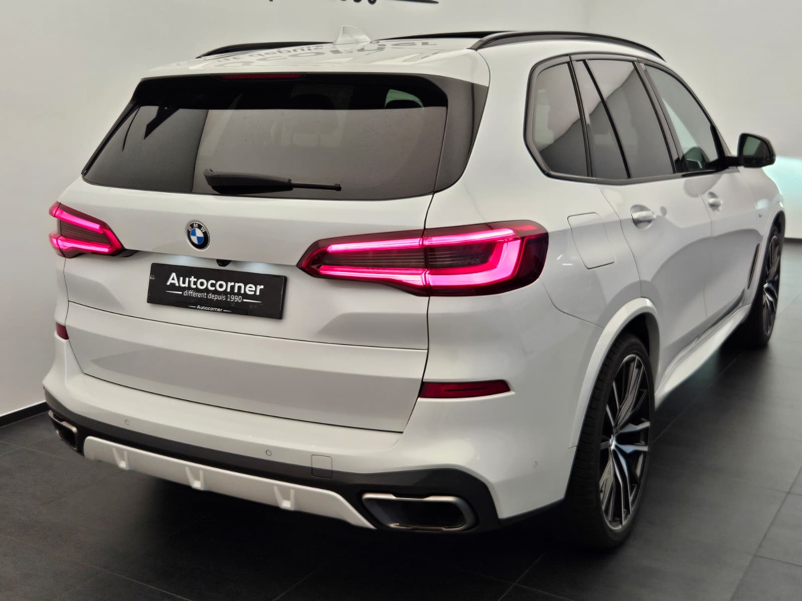 BMW X5 xDrive M50d Steptronic-image-6
