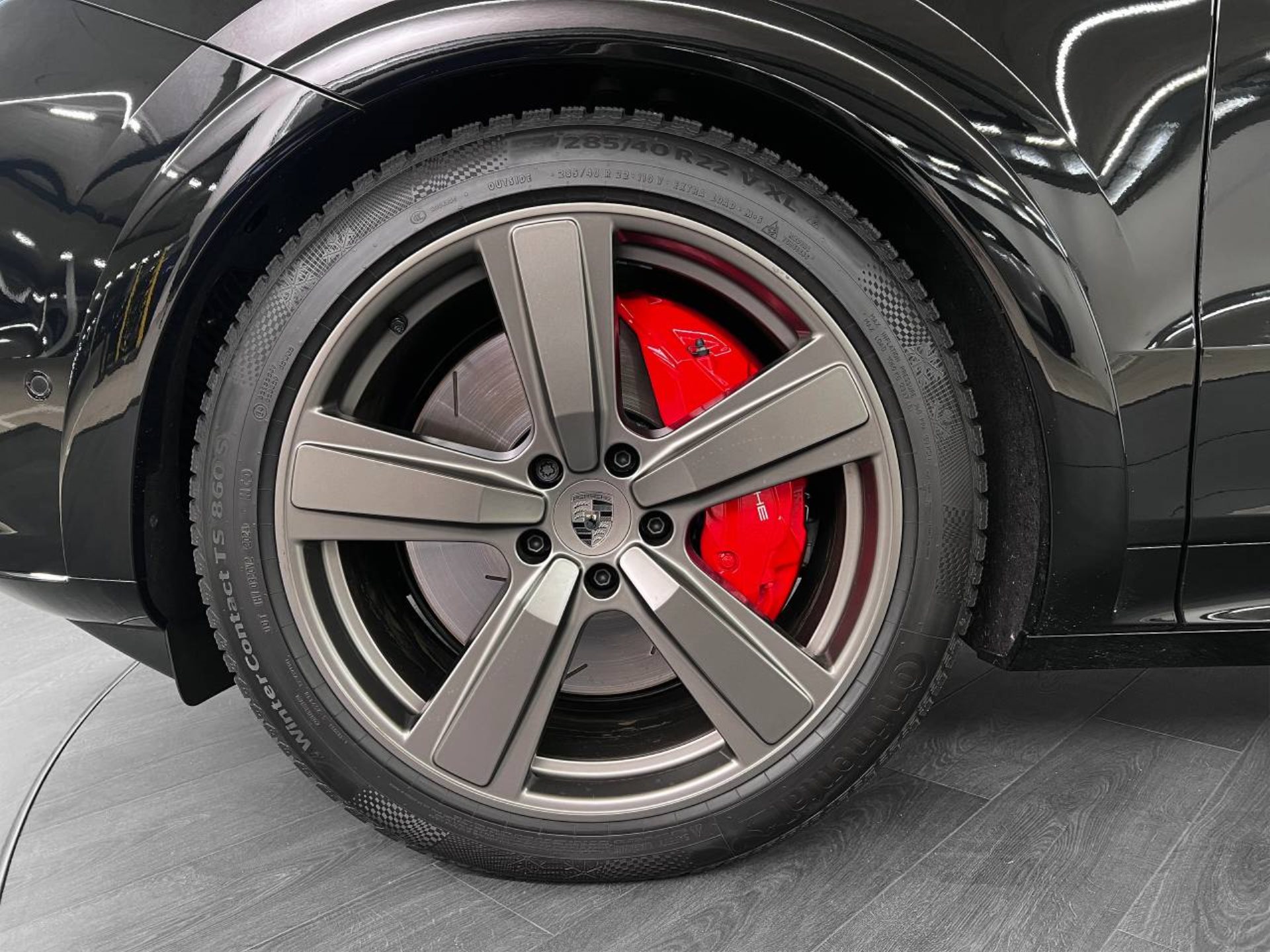 PORSCHE Cayenne Turbo E-Hybrid Coupé-image-10