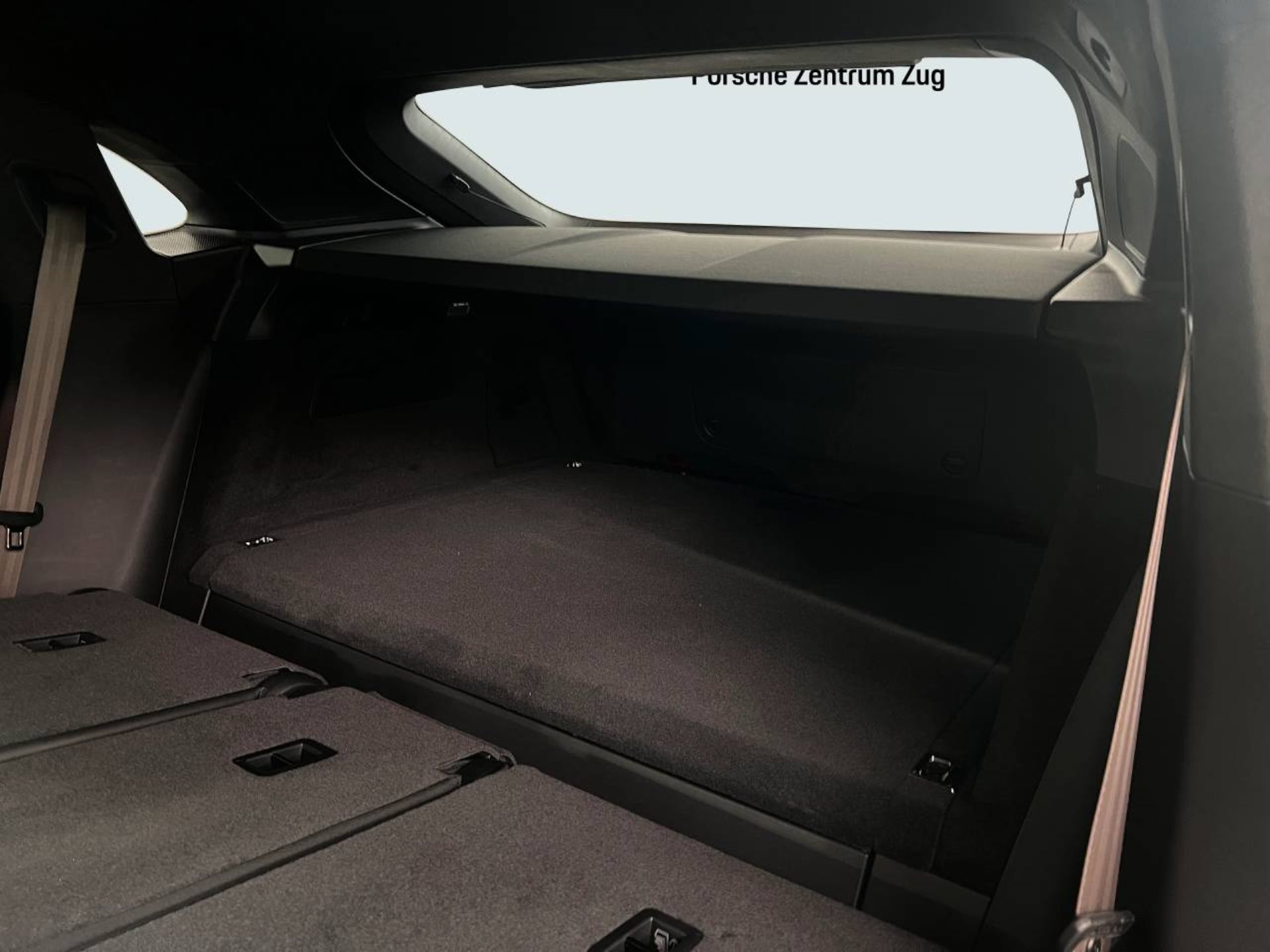 PORSCHE Cayenne Turbo E-Hybrid Coupé-image-24
