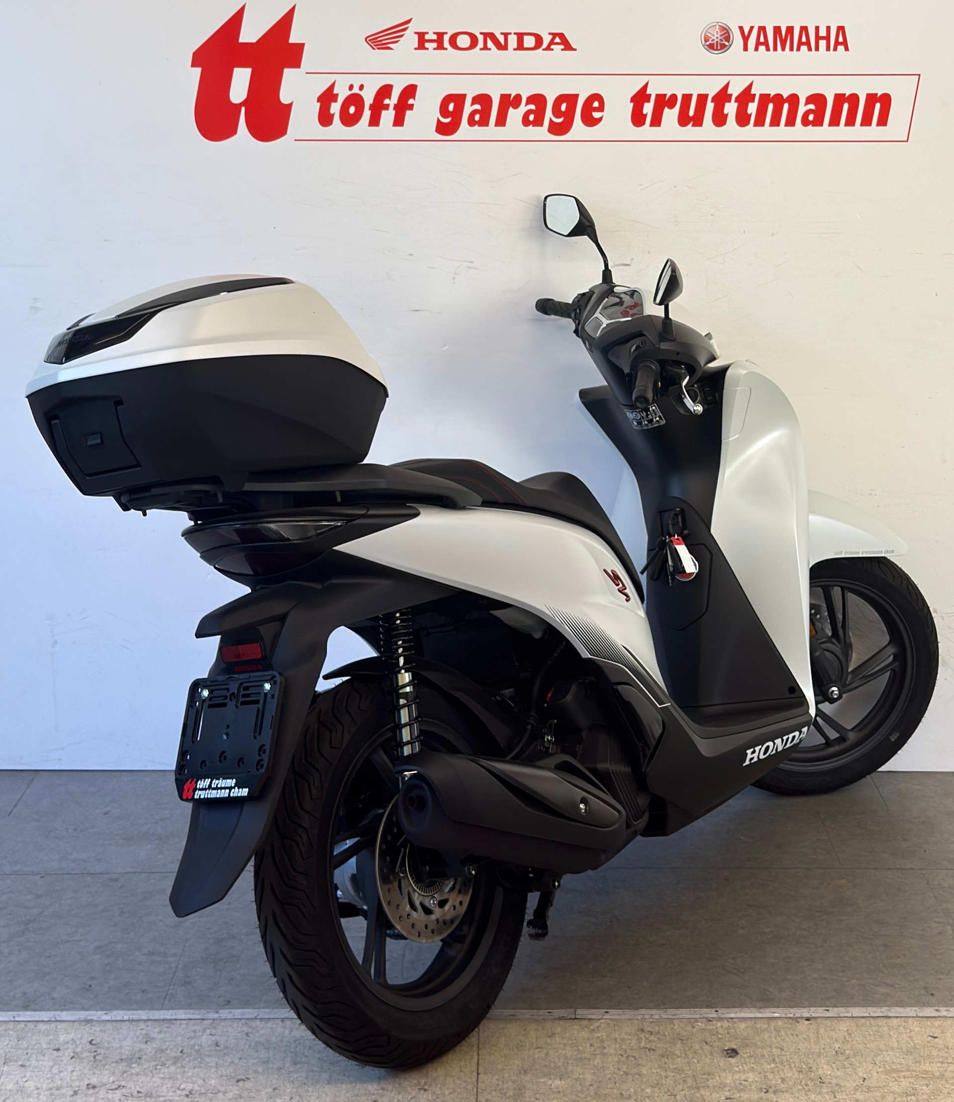 HONDA SH125i Smart Top Box-showroom-element-3