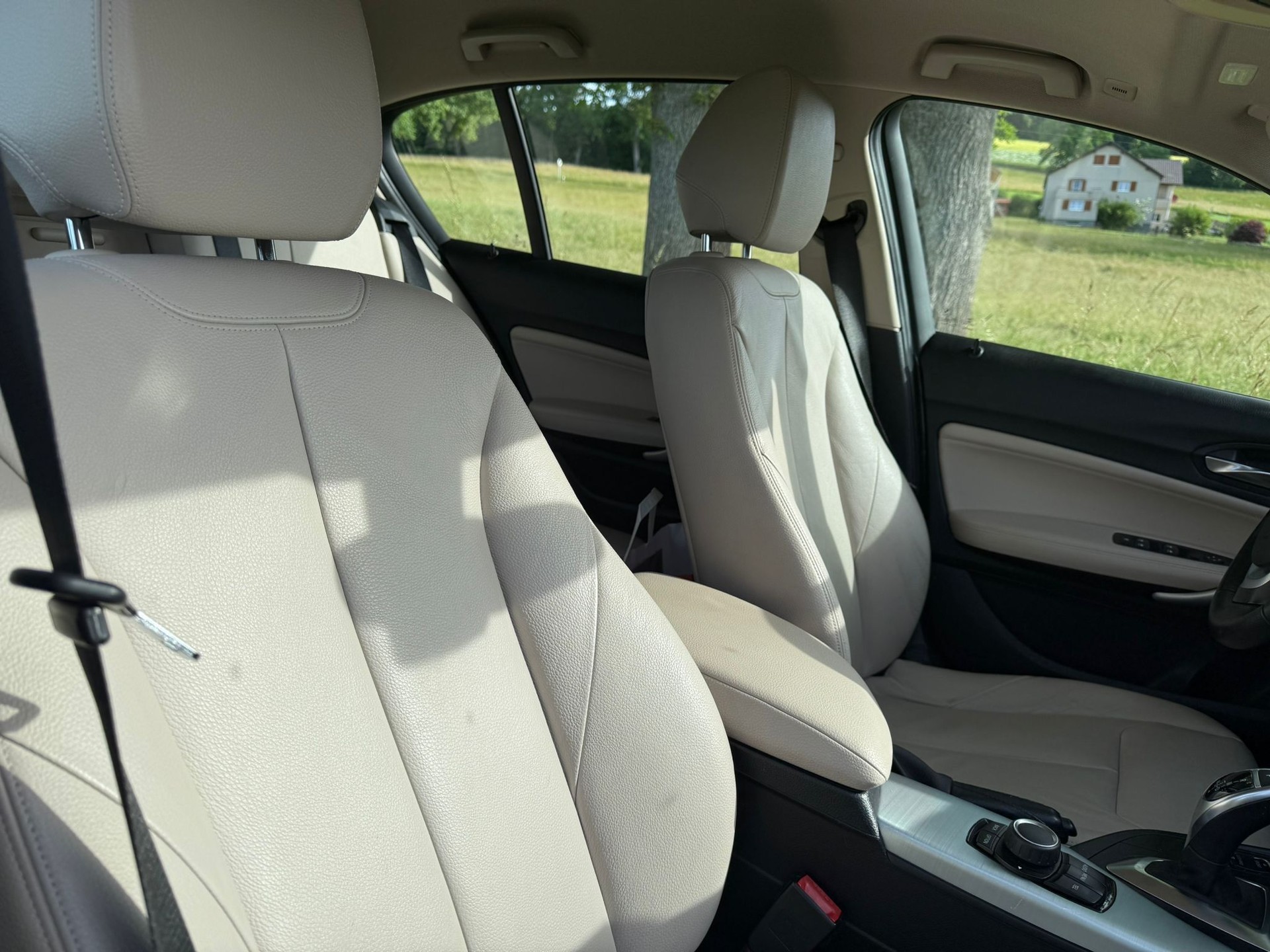 BMW 120d xDrive Steptronic-image-10