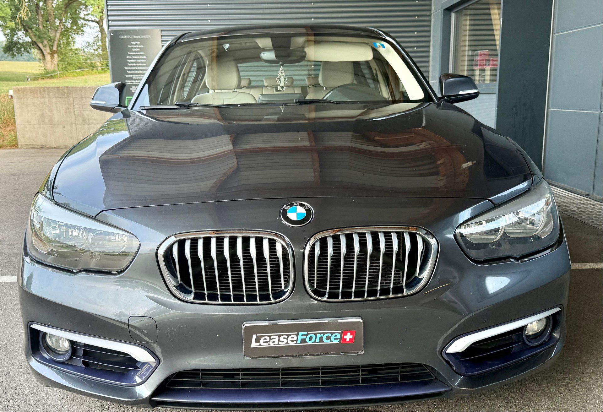 BMW 120d xDrive Steptronic-image-4