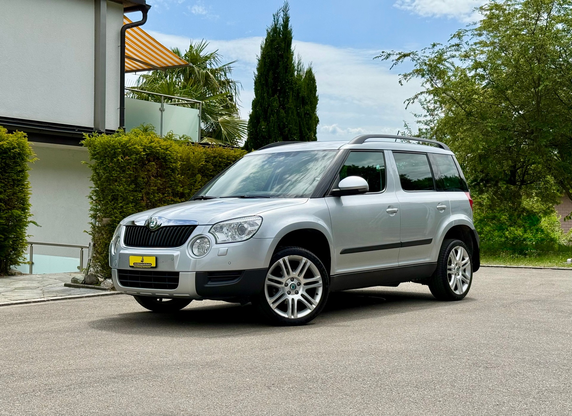 SKODA Yeti 1.8 TSI Elegance 4x4 DSG | Frisch Ab MFK |-image-7
