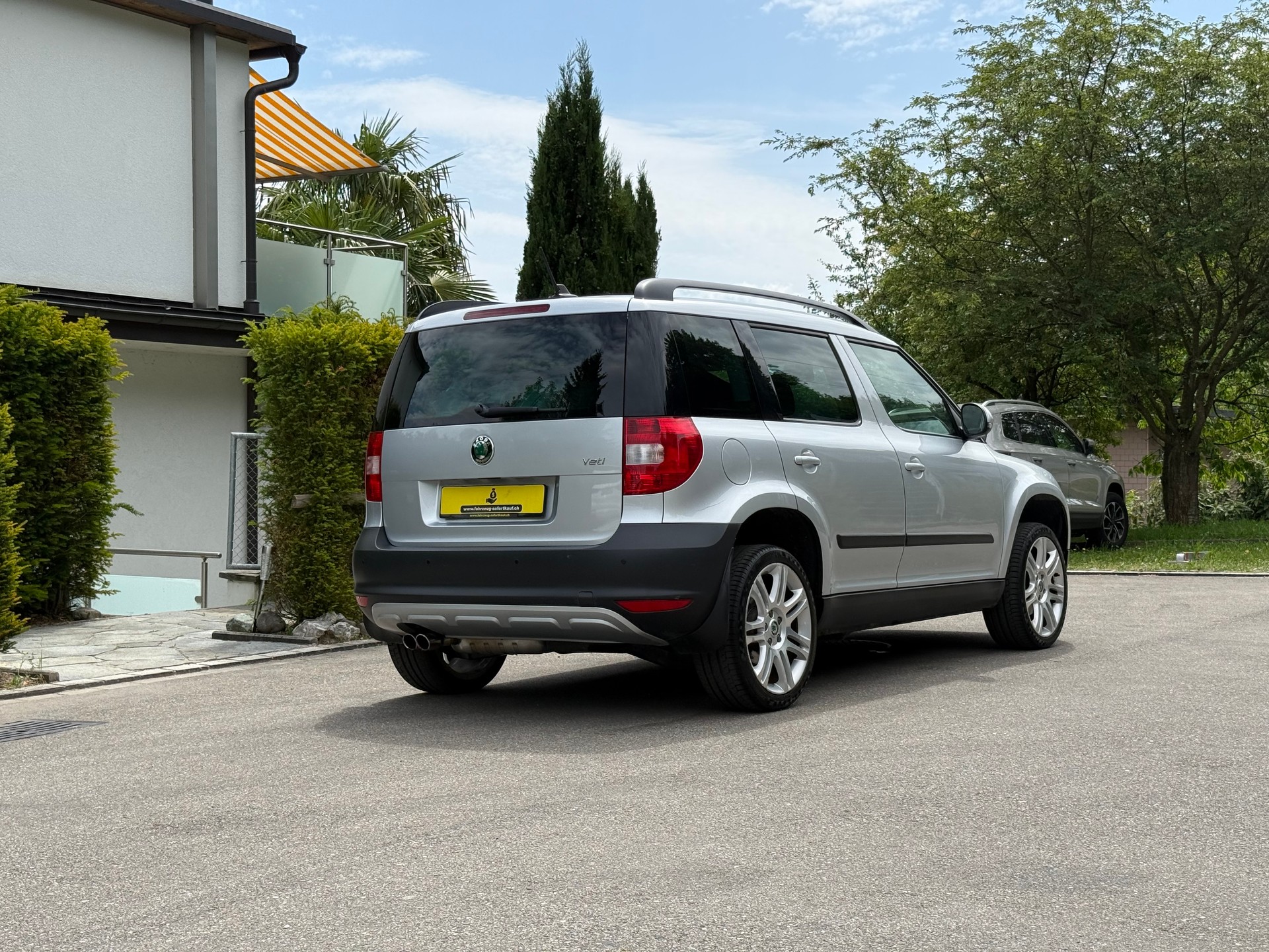 SKODA Yeti 1.8 TSI Elegance 4x4 DSG | Frisch Ab MFK |-image-3