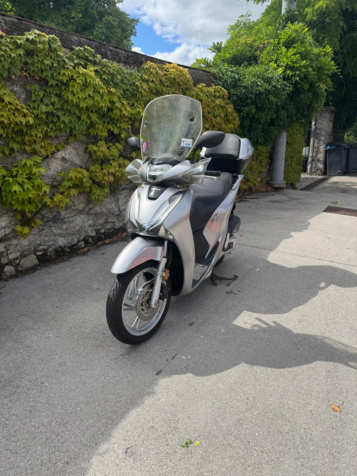 HONDA SH 125 i-image-1