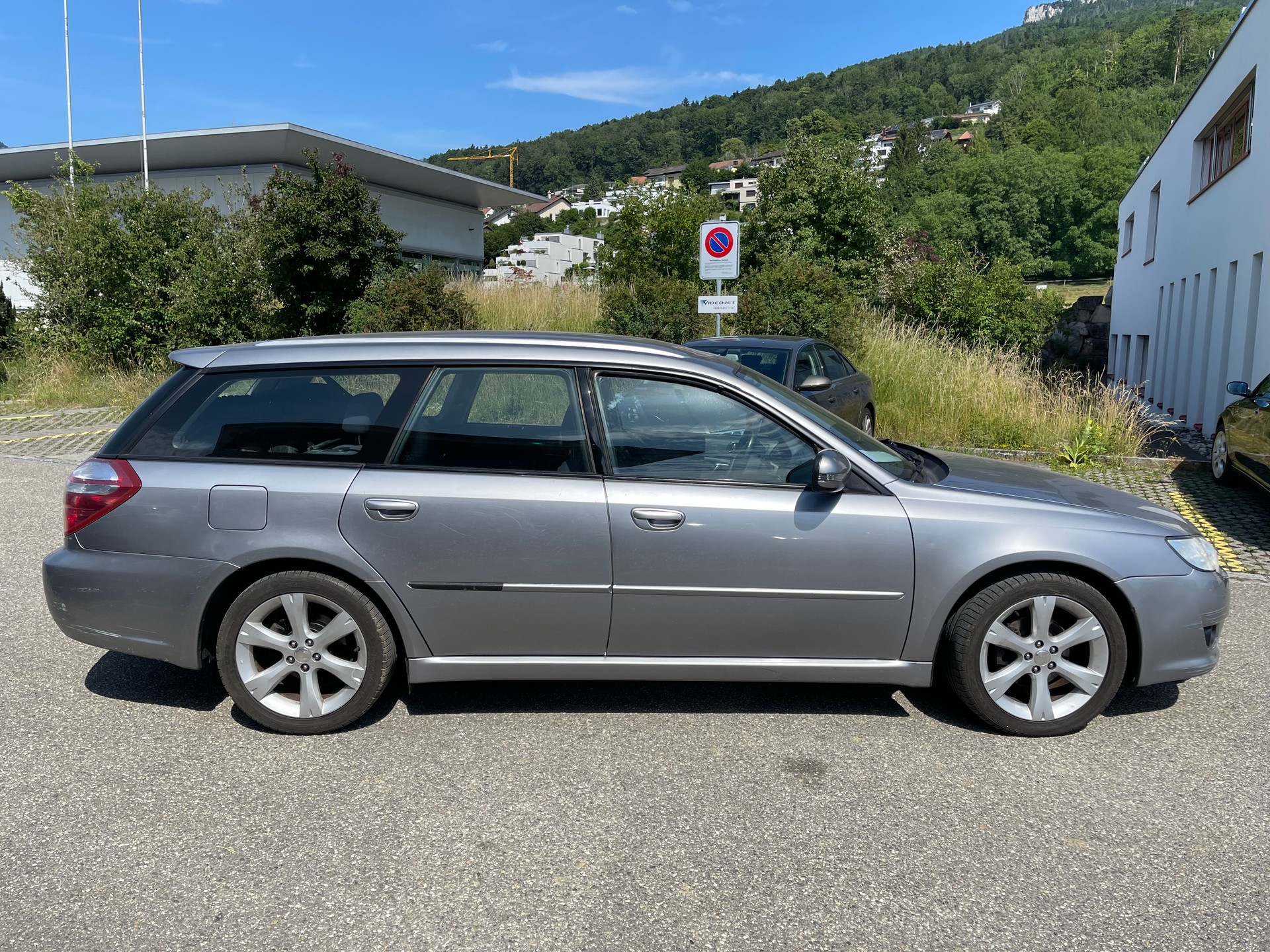 SUBARU Legacy 2.0R AWD Swiss-image-6