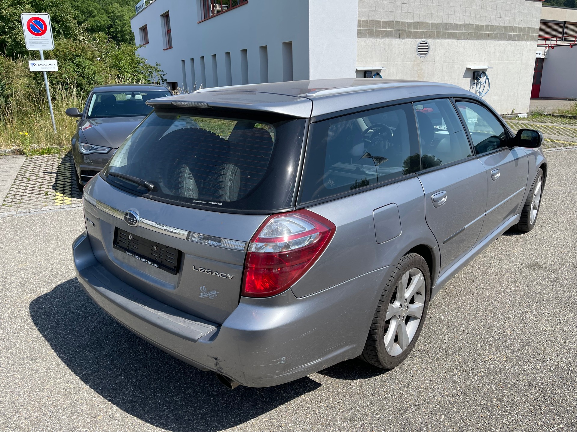 SUBARU Legacy 2.0R AWD Swiss-image-3