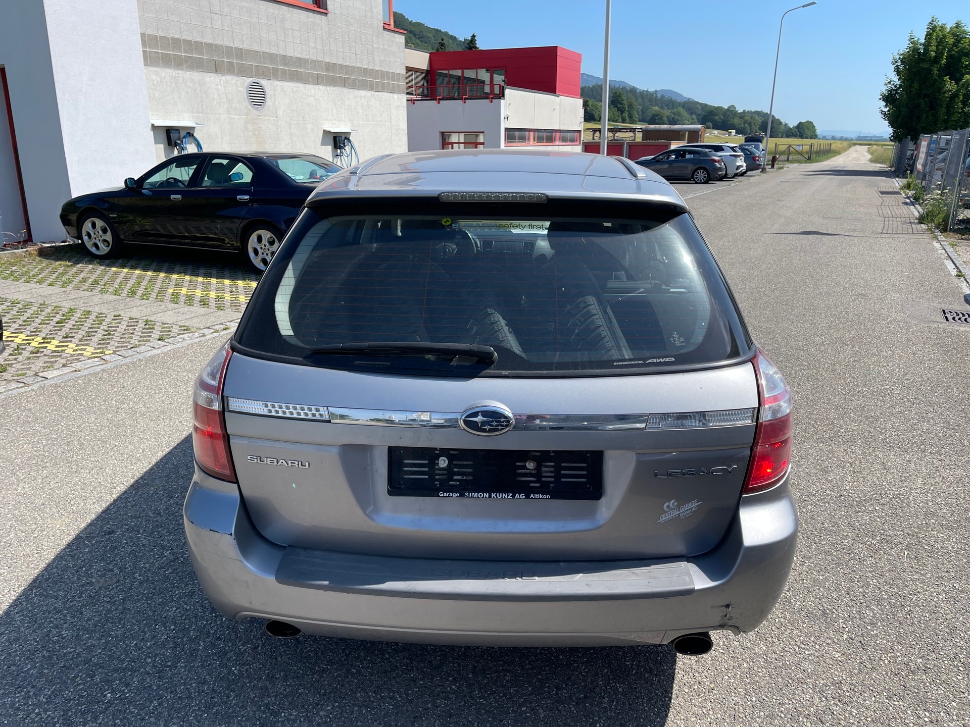 SUBARU Legacy 2.0R AWD Swiss-image-4