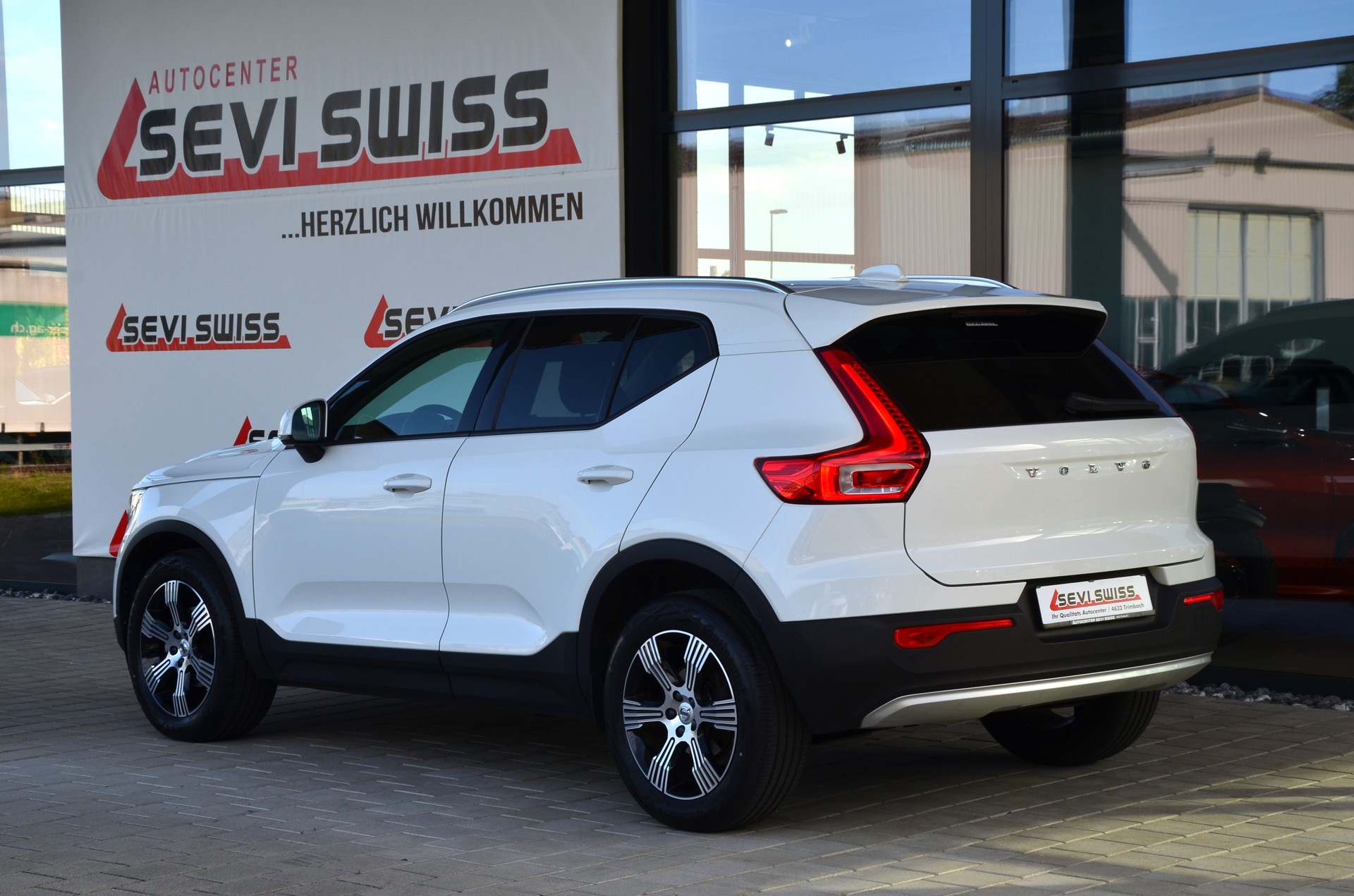 VOLVO XC40 T3 Momentum Geartronic*Ab MFK,1 Jahr oder 20'000km Garantie*-image-5