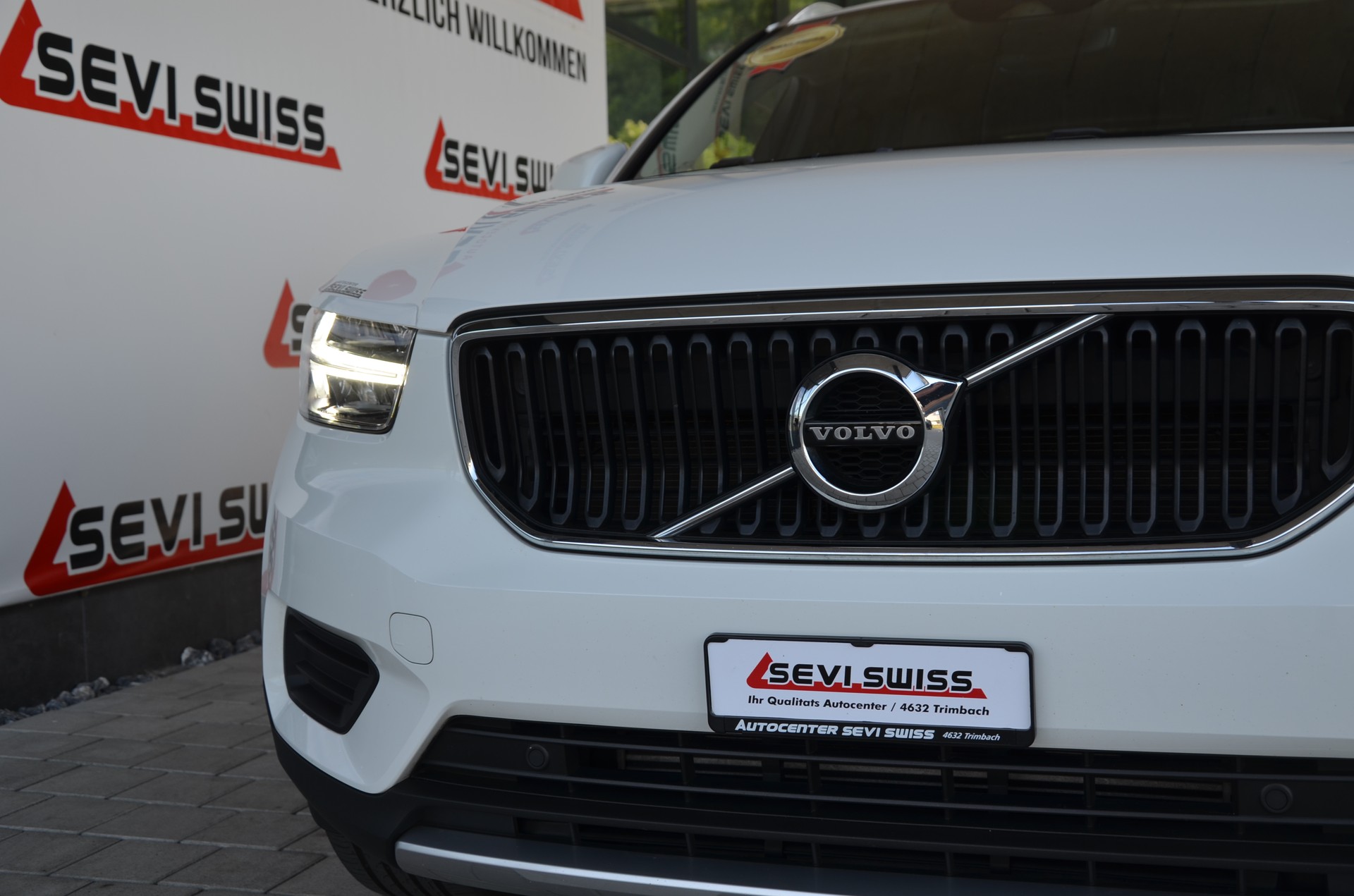 VOLVO XC40 T3 Momentum Geartronic*Ab MFK,1 Jahr oder 20'000km Garantie*-image-16