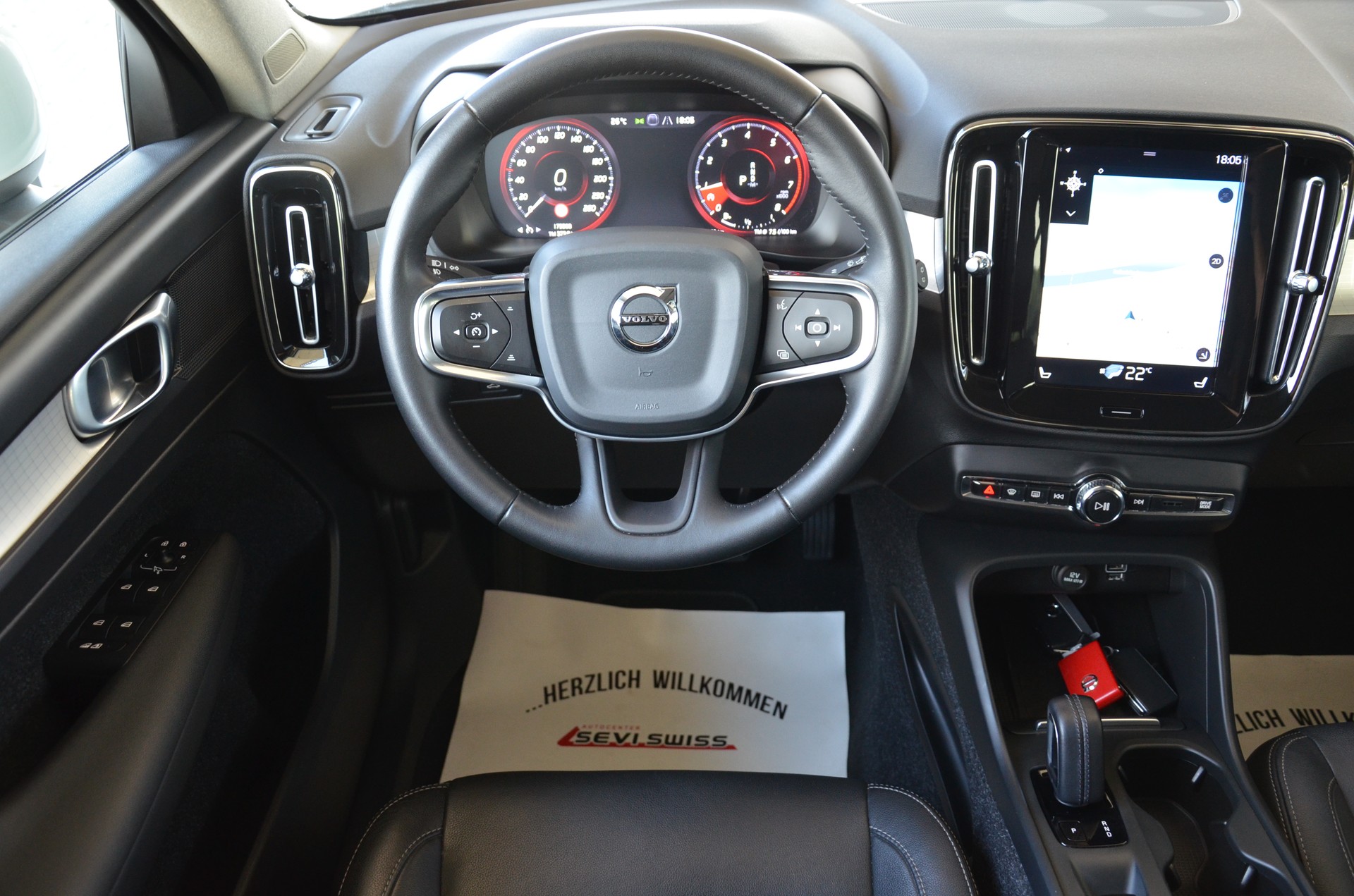 VOLVO XC40 T3 Momentum Geartronic*Ab MFK,1 Jahr oder 20'000km Garantie*-image-10